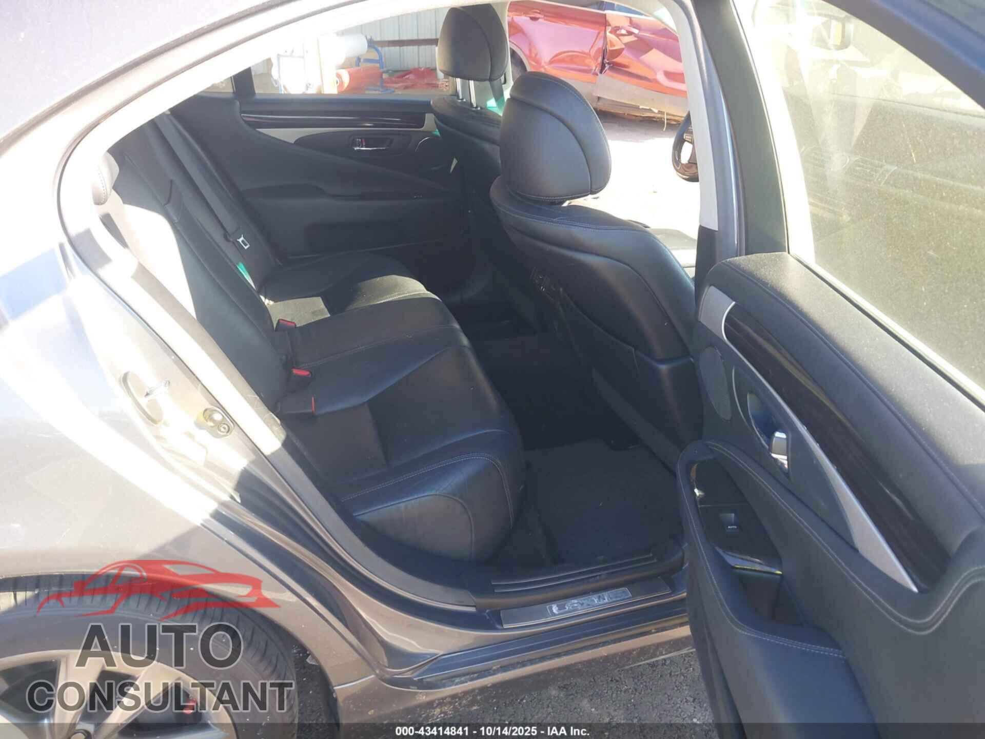 LEXUS LS 460 2014 - JTHBL5EF4E5132424