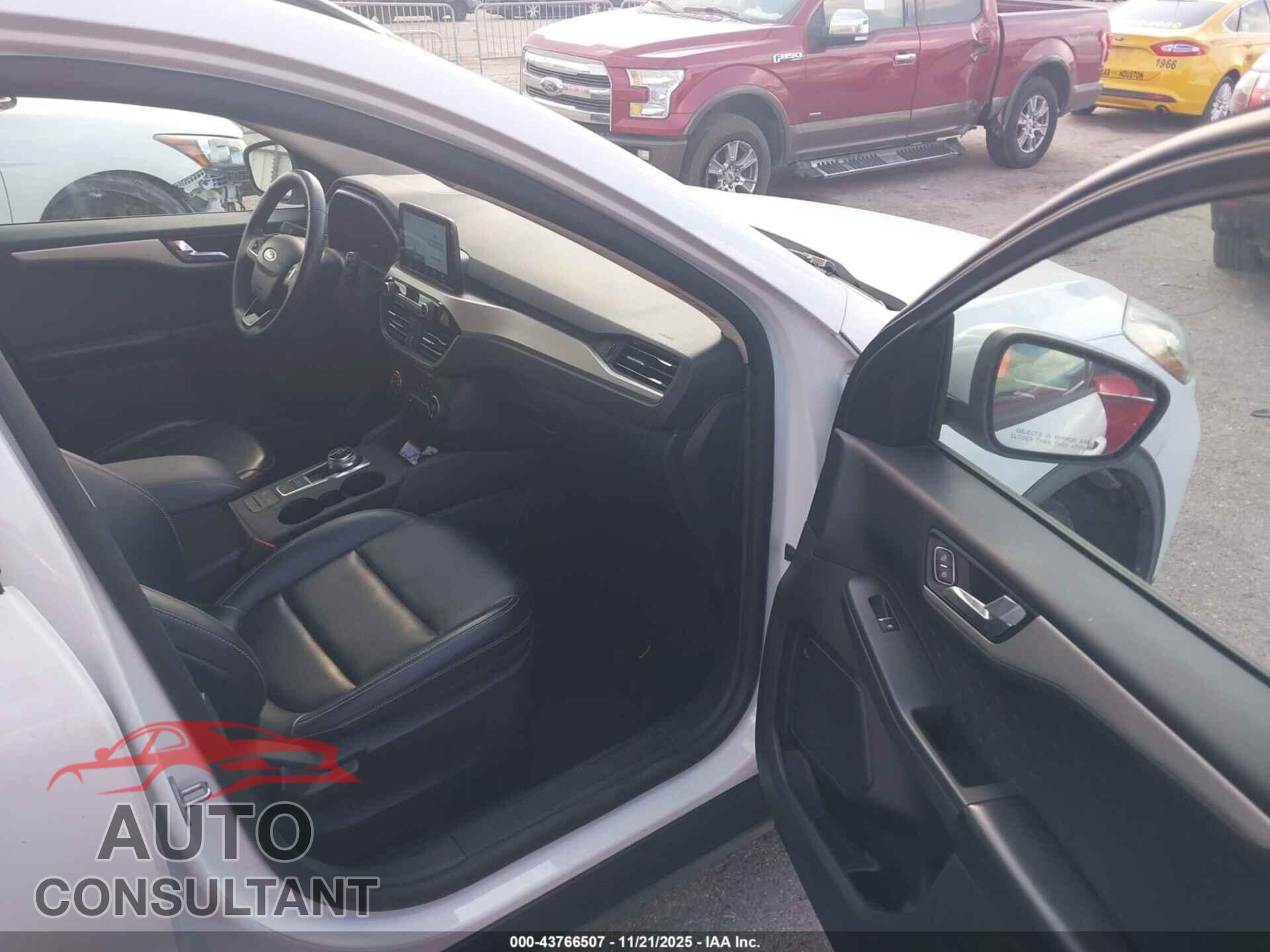 FORD ESCAPE 2020 - 1FMCU0H63LUA62396