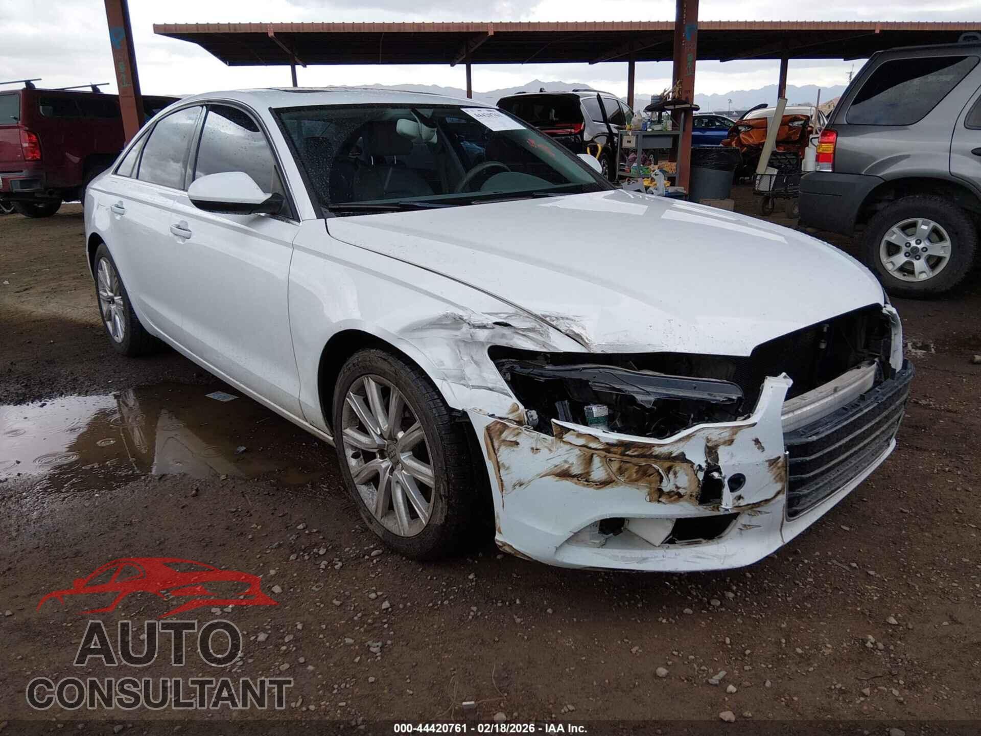 AUDI A6 2013 - WAUGFAFC5DN058972