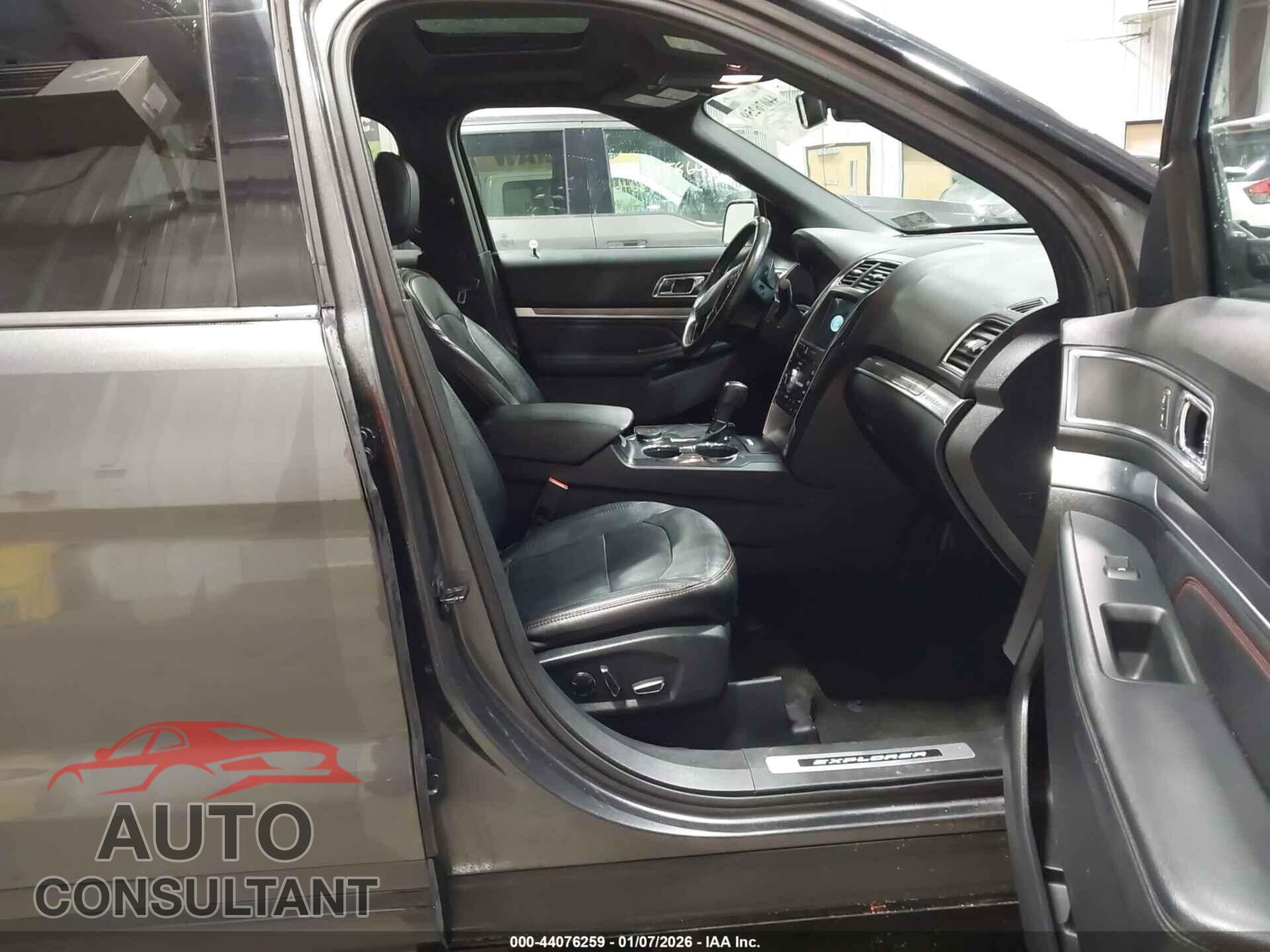 FORD EXPLORER 2018 - 1FM5K8GT5JGB37499