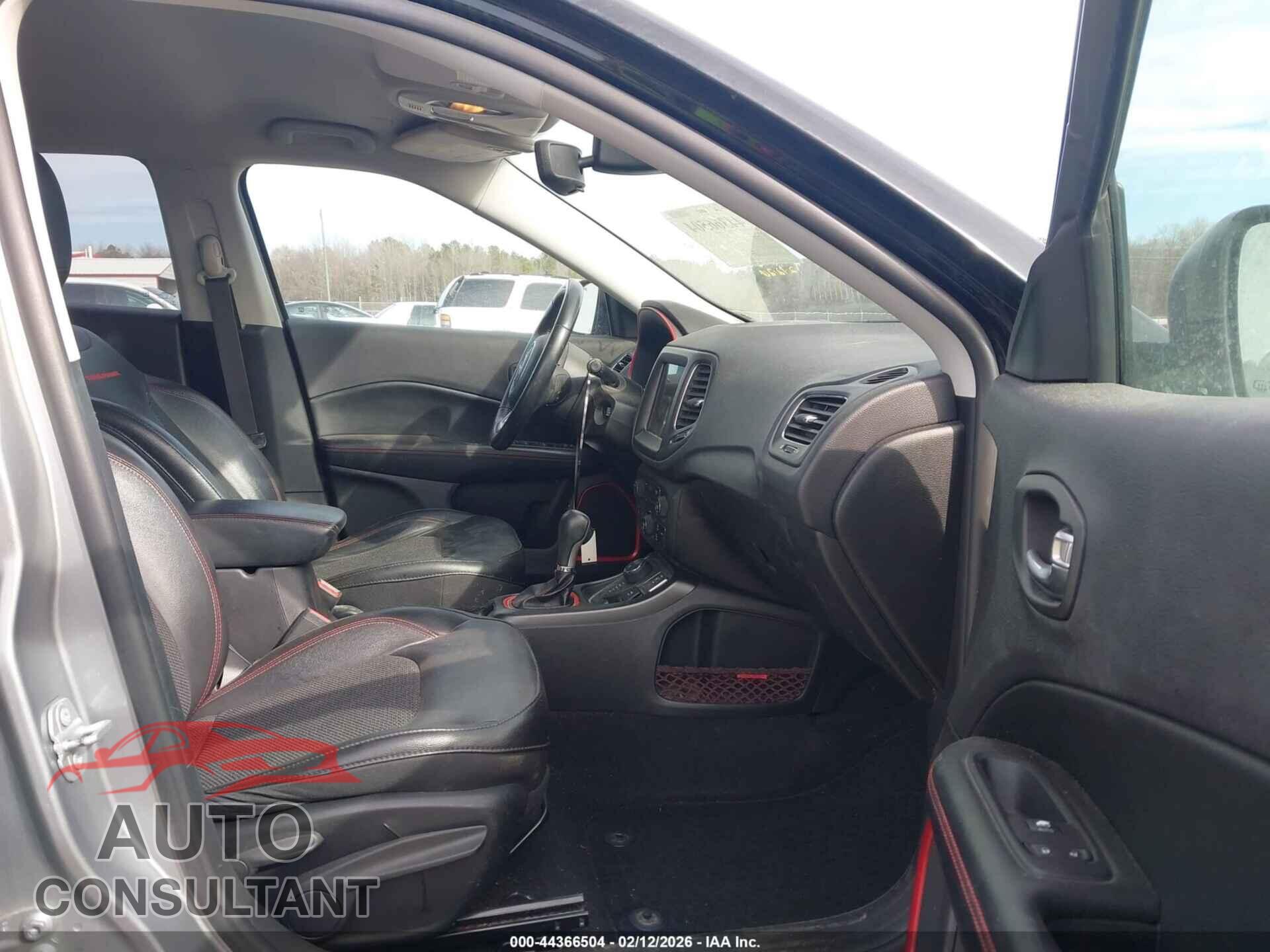 JEEP COMPASS 2020 - 3C4NJDDB8LT123848