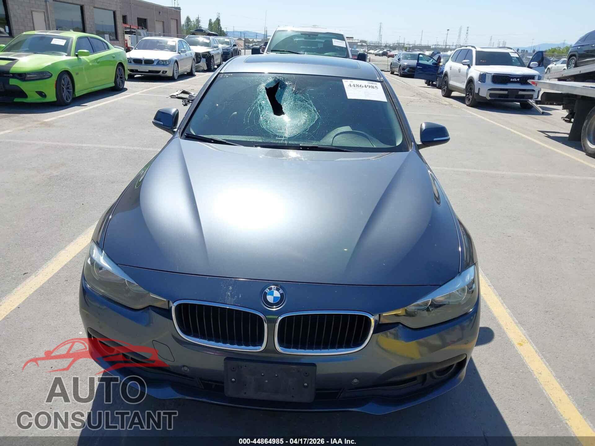 BMW 320I 2016 - WBA8E1G57GNT34600