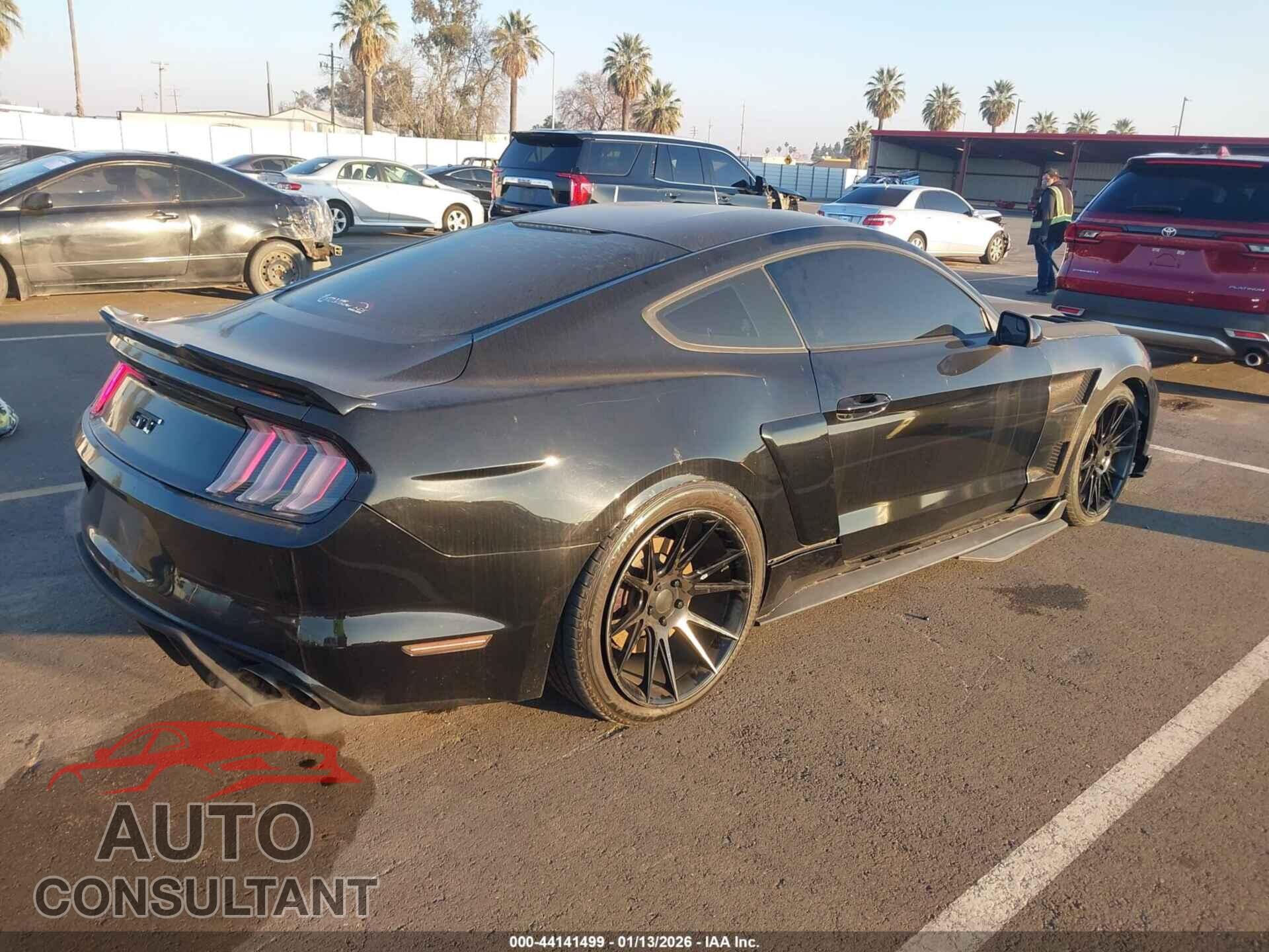 FORD MUSTANG 2017 - 1FA6P8CF7H5244902