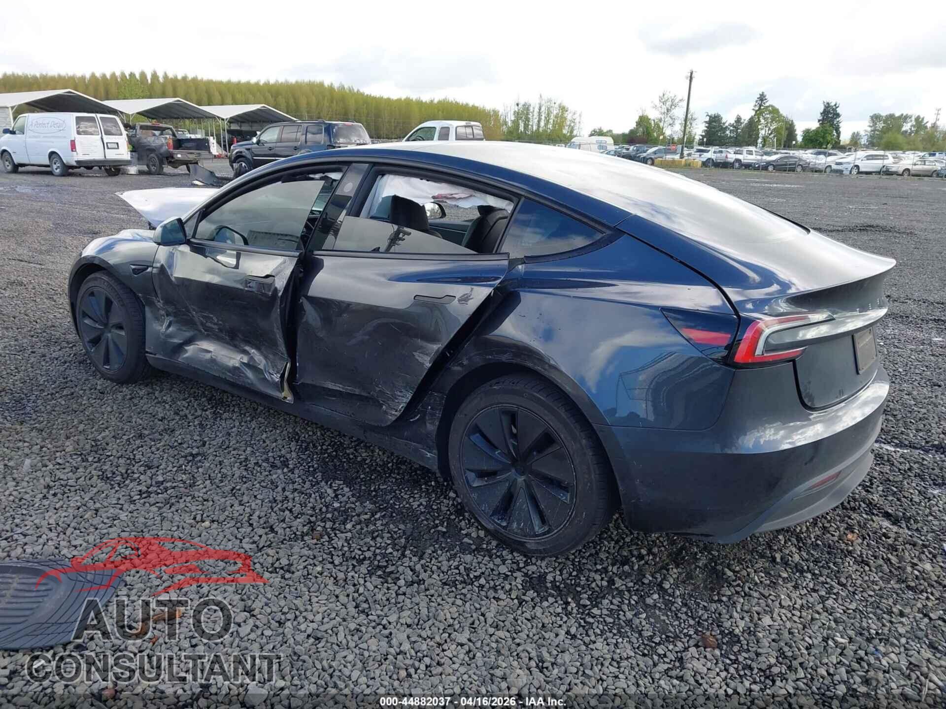 TESLA MODEL 3 2024 - 5YJ3E1EA7RF867660