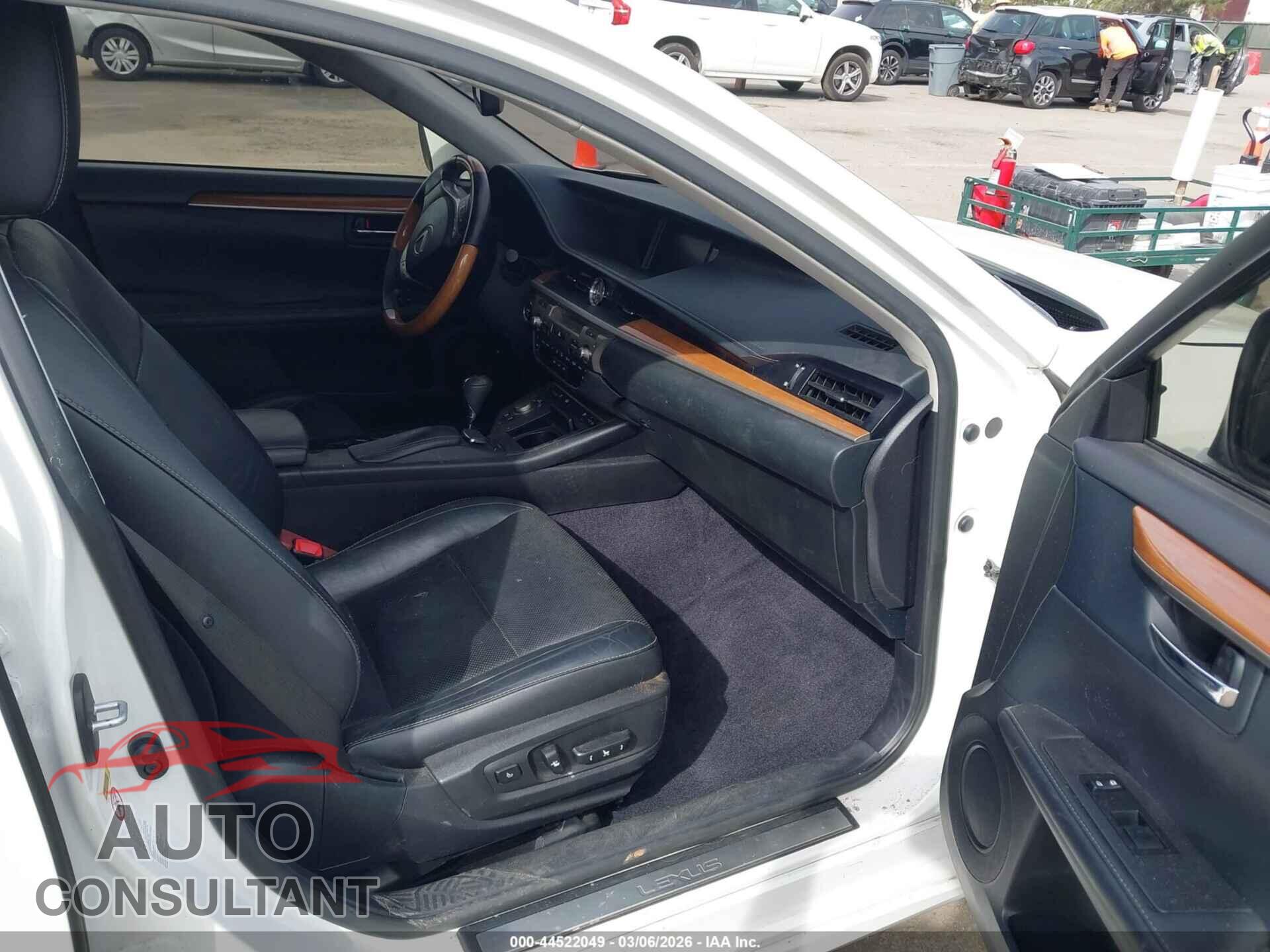 LEXUS ES 300H 2015 - JTHBW1GG0F2091993