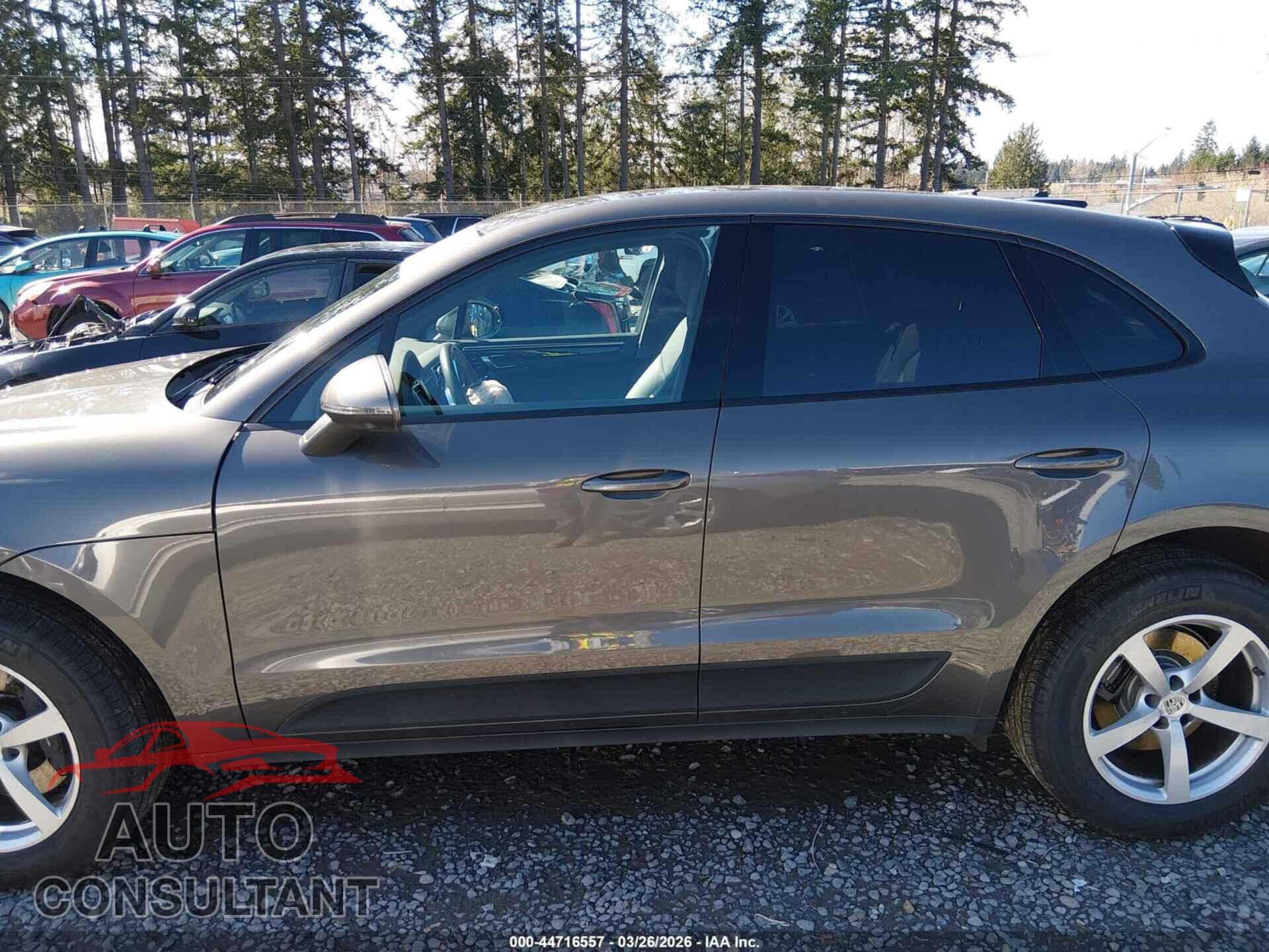 PORSCHE MACAN 2018 - WP1AA2A59JLB23219