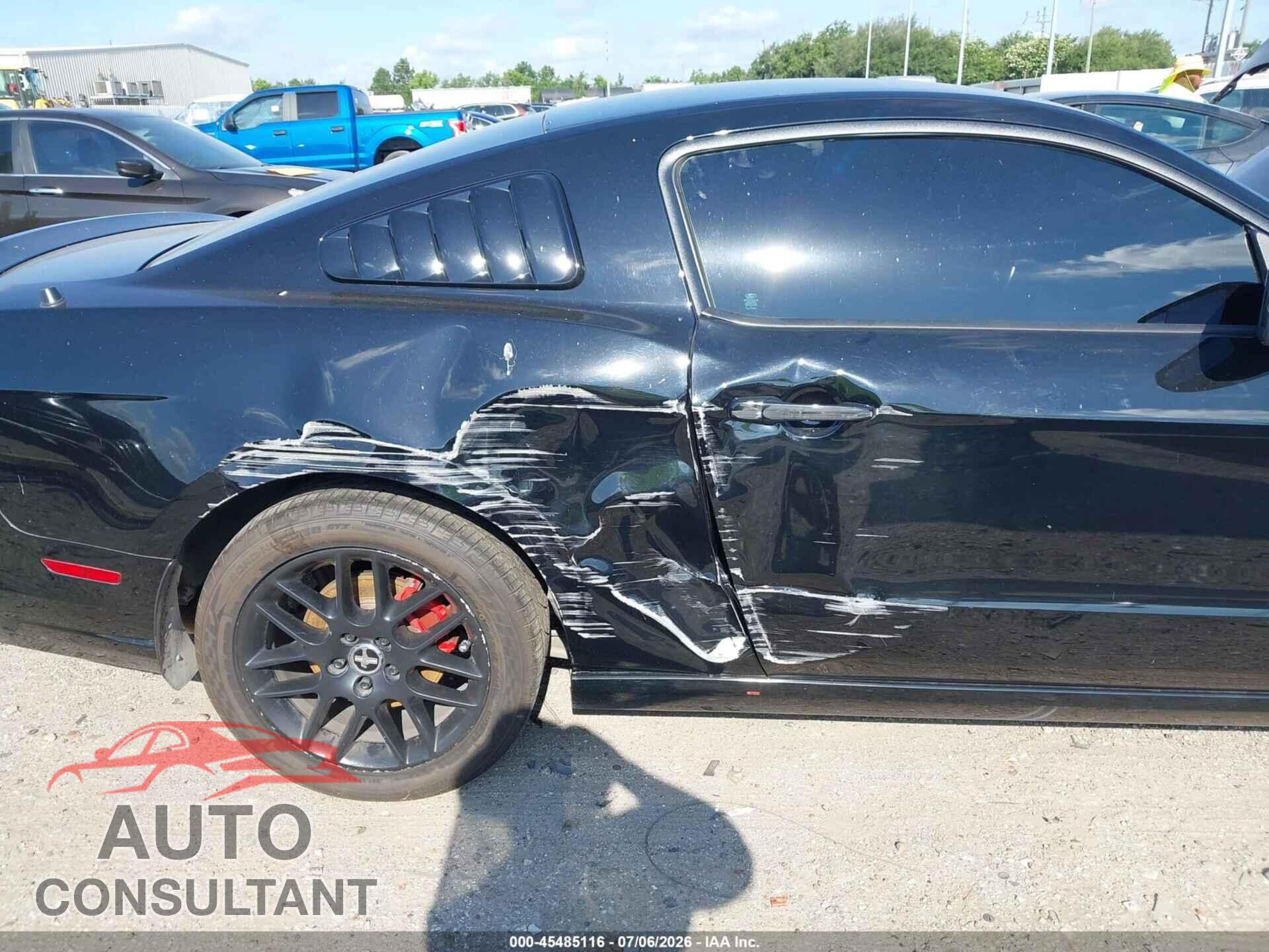 FORD MUSTANG 2014 - 1ZVBP8AM4E5226375