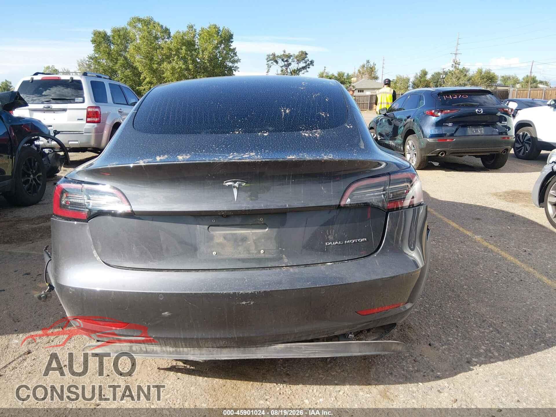 TESLA MODEL 3 2018 - 5YJ3E1EB0JF074987