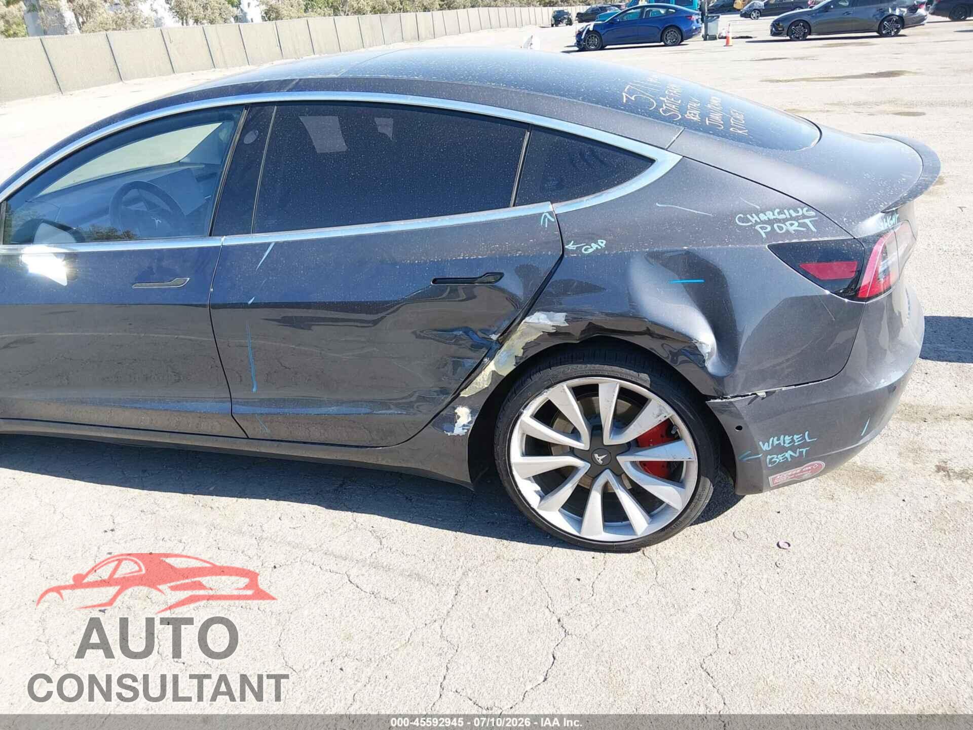 TESLA MODEL 3 2019 - 5YJ3E1EB8KF237838