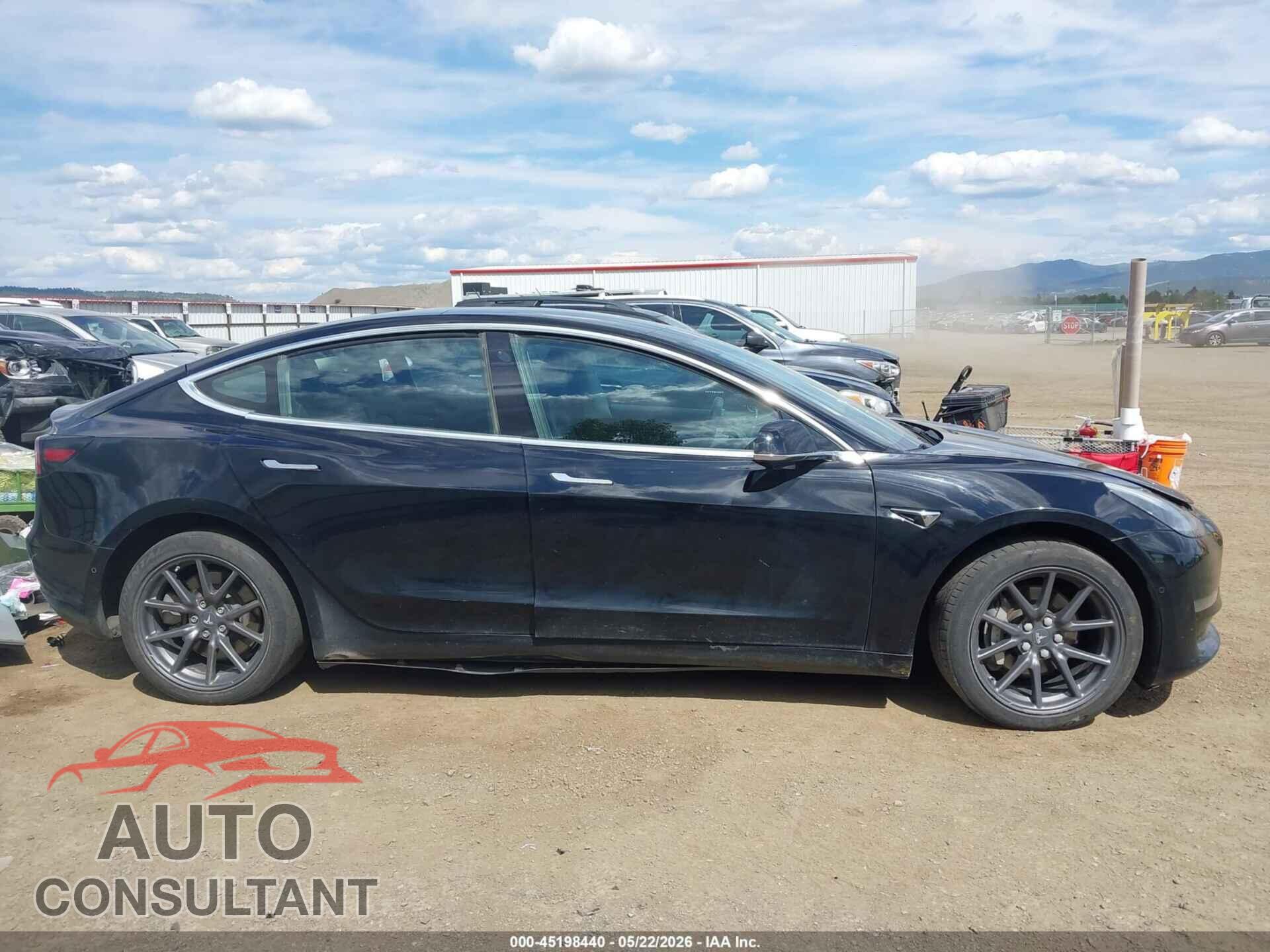 TESLA MODEL 3 2018 - 5YJ3E1EB2JF073288