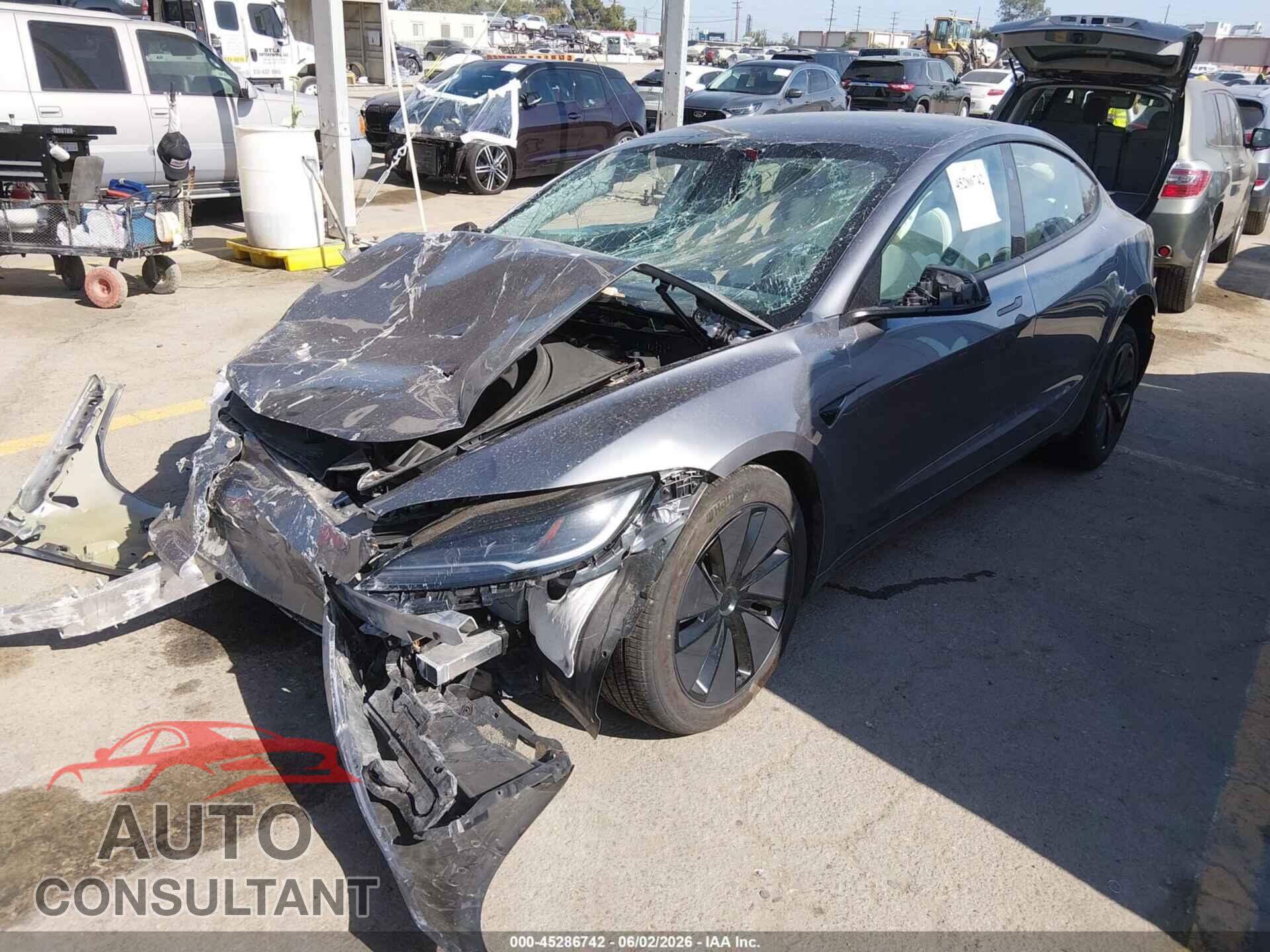 TESLA MODEL 3 2025 - 5YJ3E1EAXSF005796