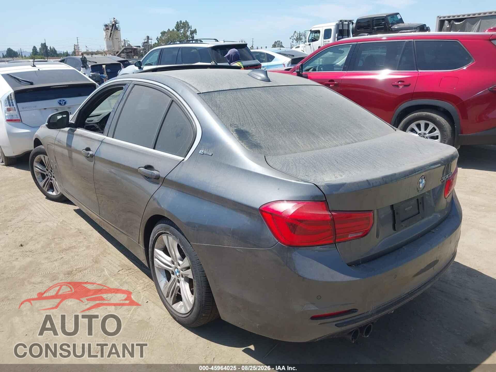 BMW 330E 2017 - WBA8E1C37HA156586
