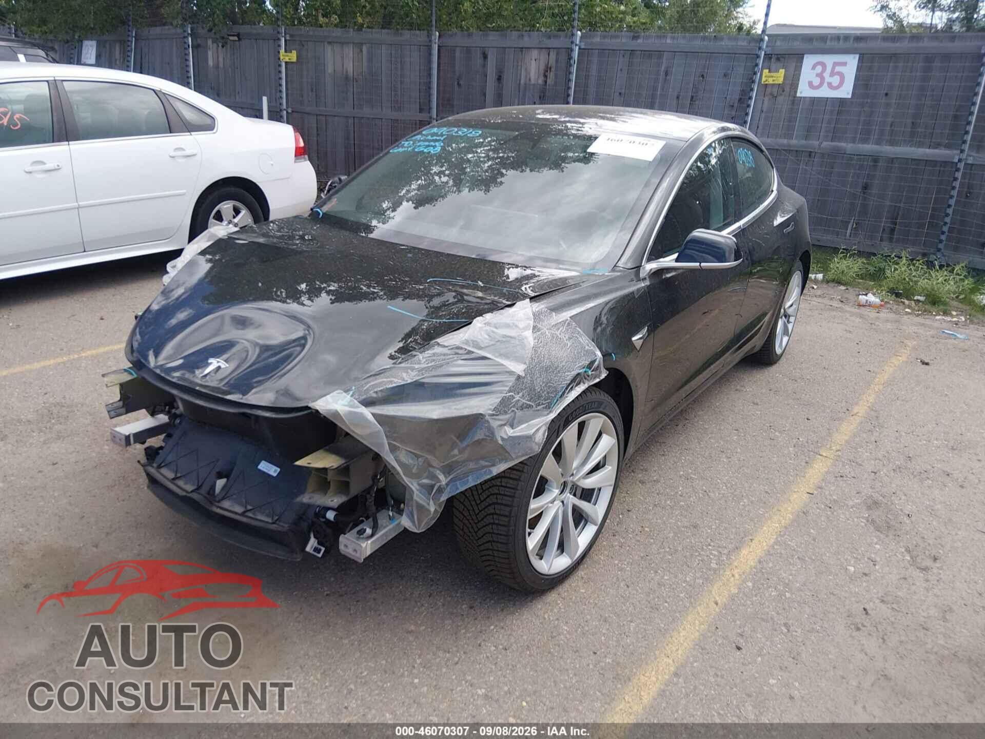 TESLA MODEL 3 2018 - 5YJ3E1EB4JF090318