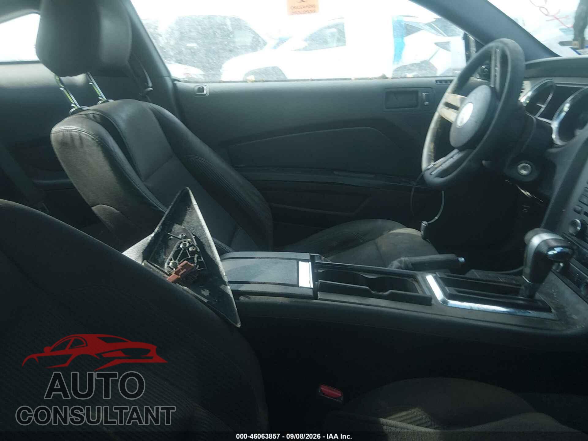 FORD MUSTANG 2012 - 1ZVBP8CF2C5260424