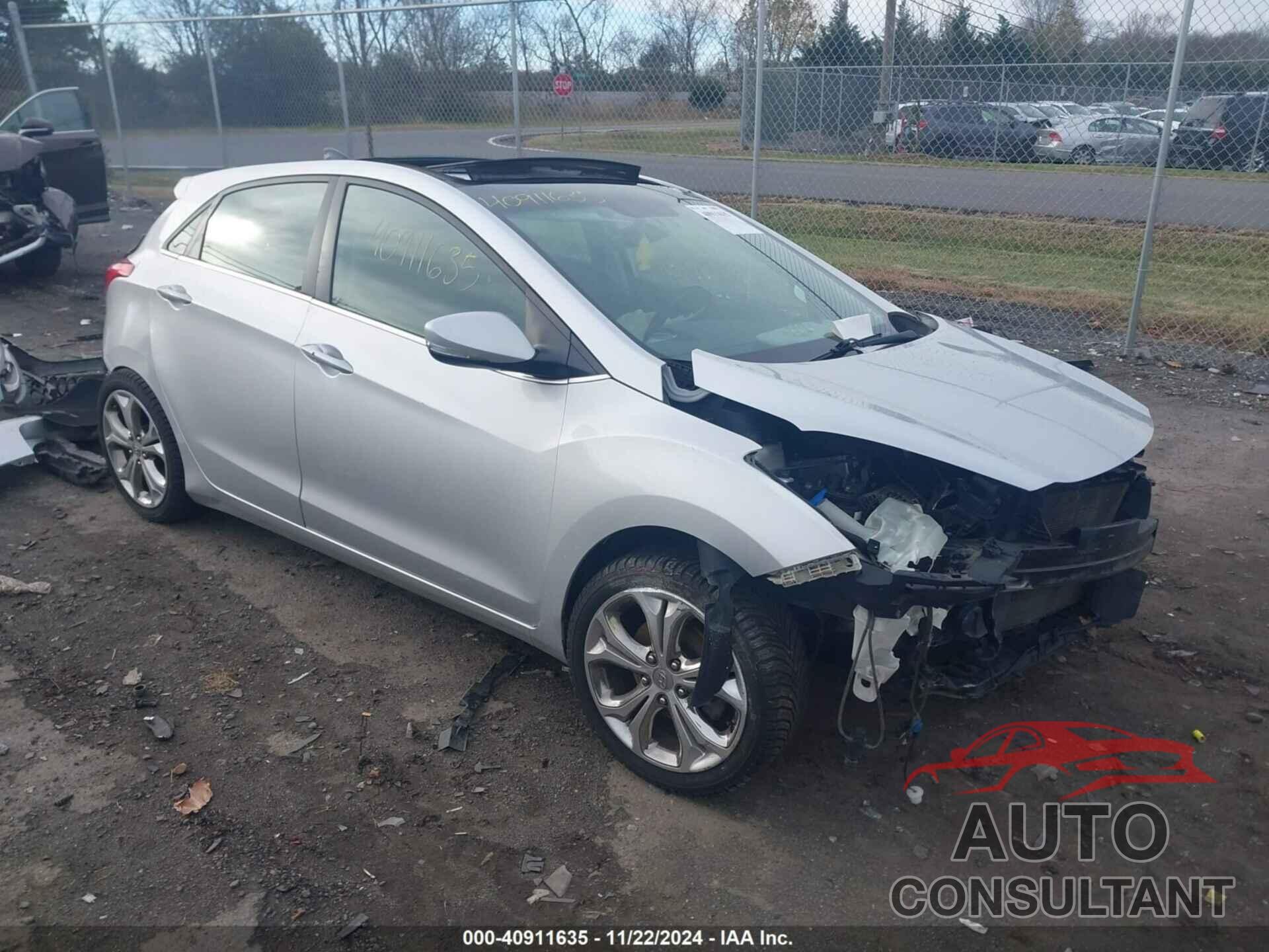 HYUNDAI ELANTRA GT 2013 - KMHD35LE7DU131529
