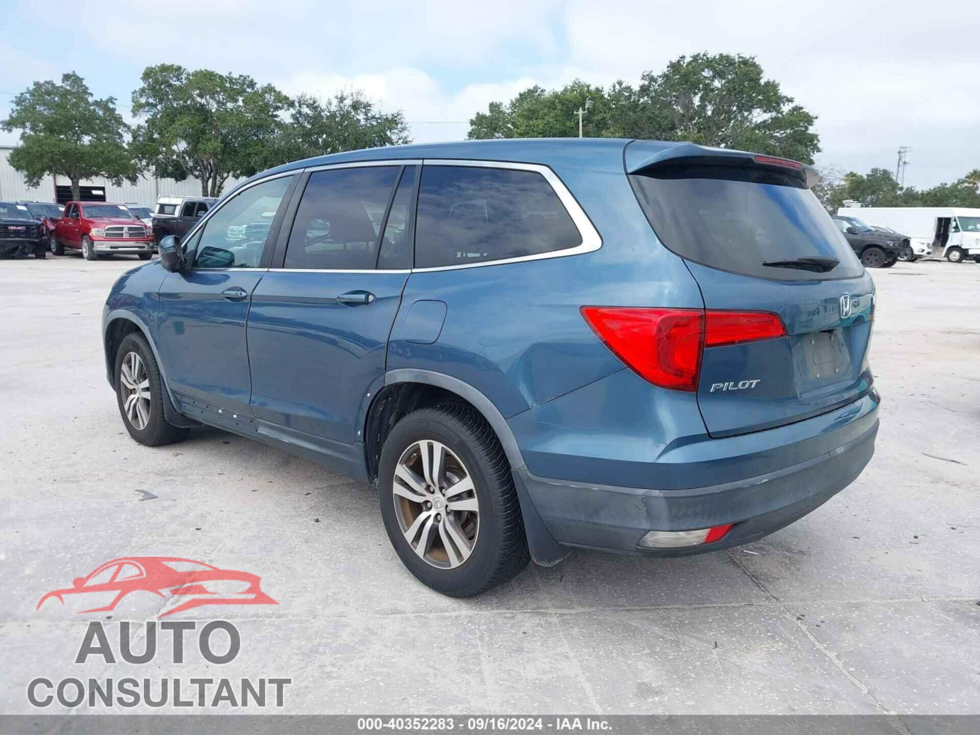HONDA PILOT 2017 - 5FNYF5H60HB012945