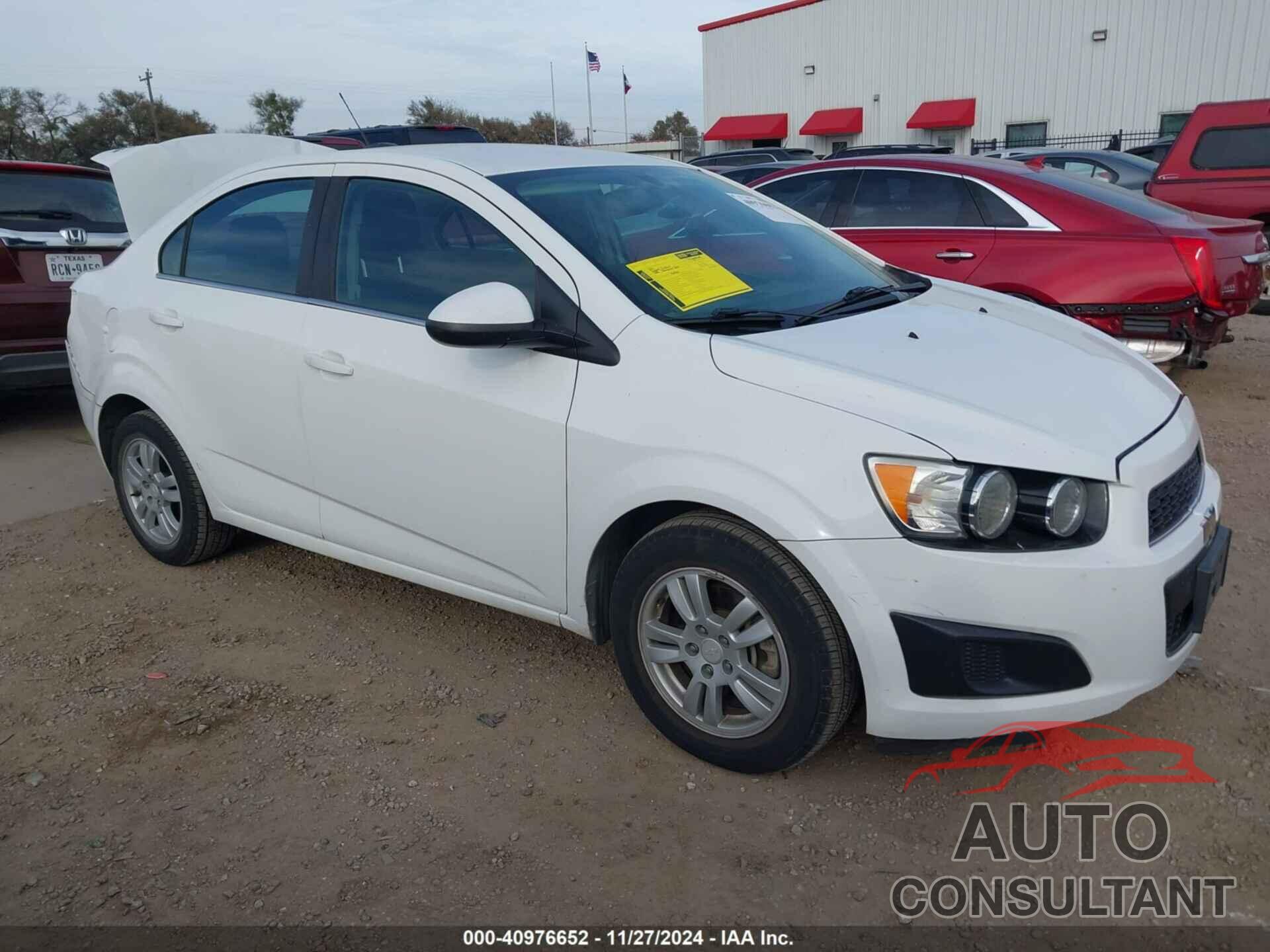 CHEVROLET SONIC 2016 - 1G1JC5SH1G4159617