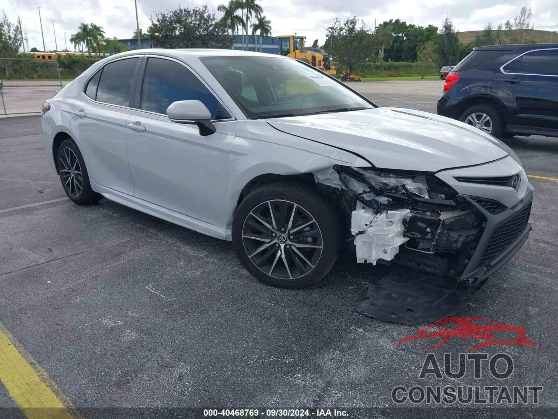 TOYOTA CAMRY 2023 - 4T1G11AK6PU096555