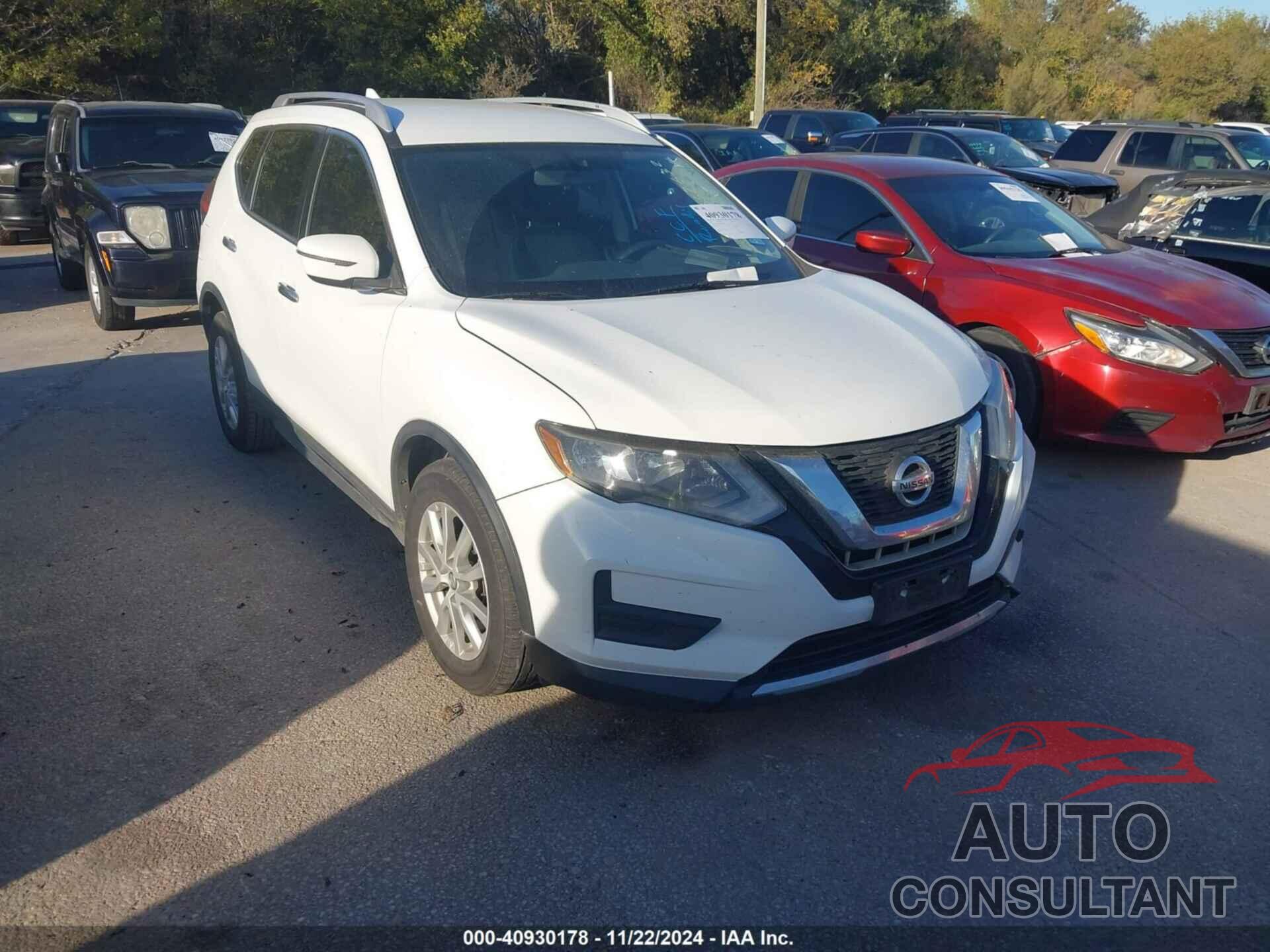 NISSAN ROGUE 2017 - KNMAT2MT8HP562632