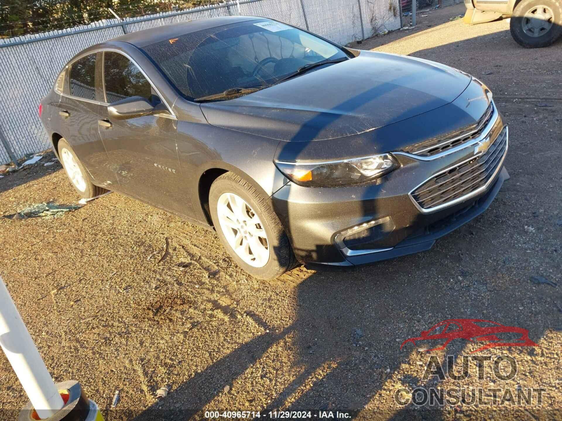 CHEVROLET MALIBU 2017 - 1G1ZE5ST4HF208770