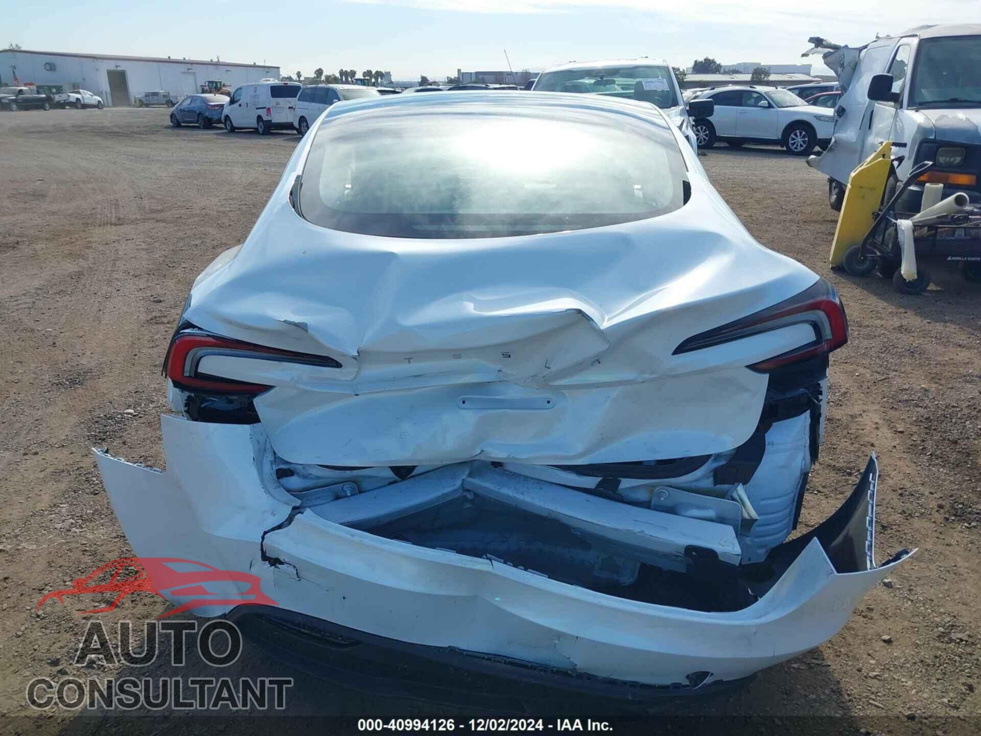 TESLA MODEL 3 2024 - 5YJ3E1EA9RF745611