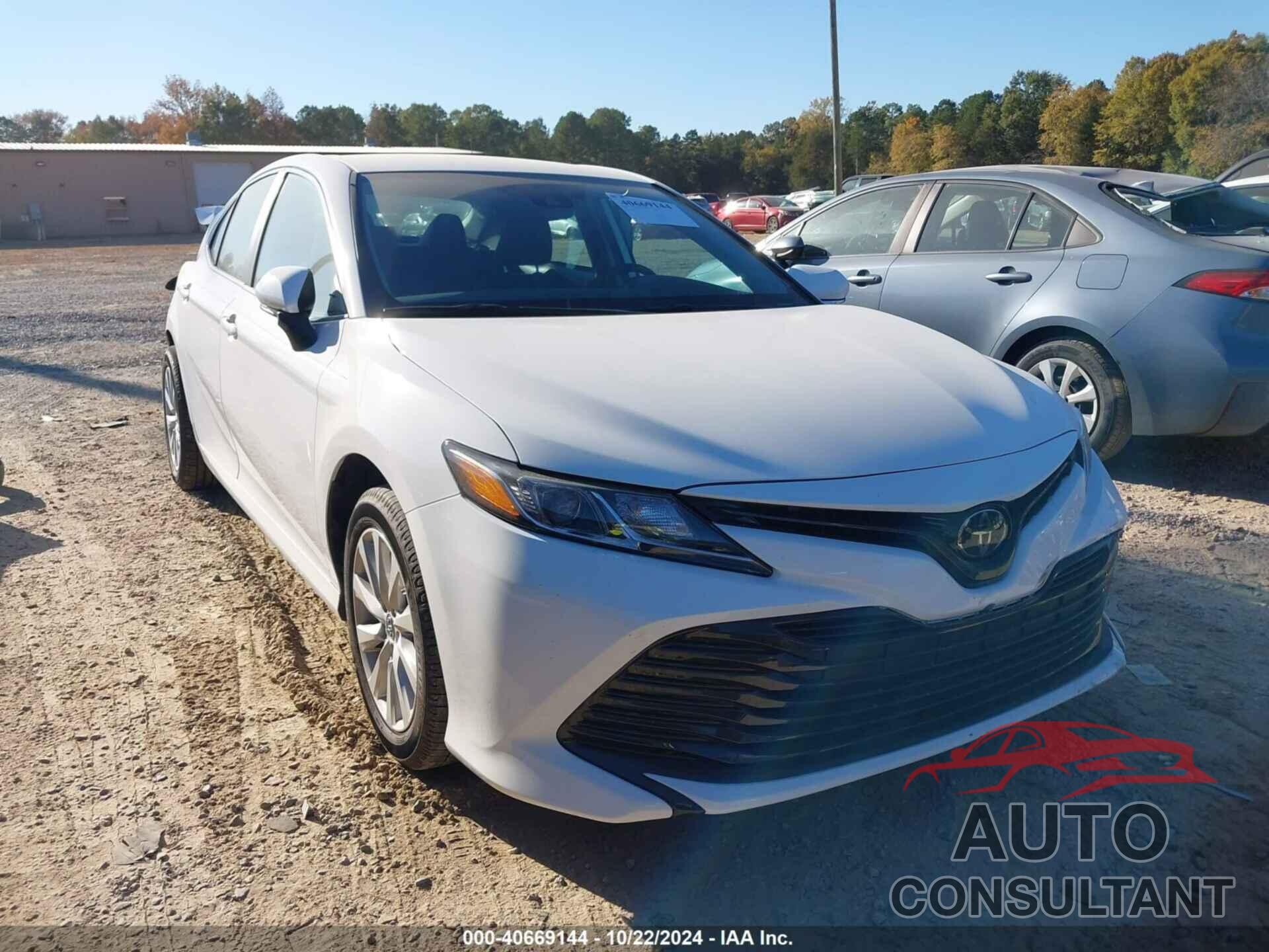 TOYOTA CAMRY 2019 - 4T1B11HK3KU847457