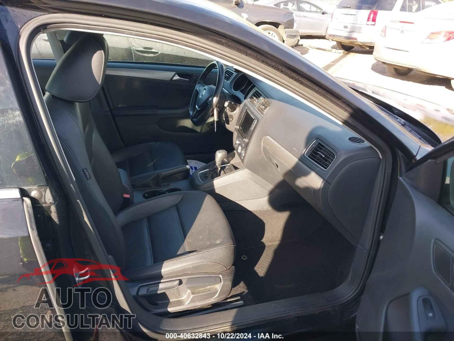 VOLKSWAGEN JETTA 2017 - 3VWDB7AJXHM276882