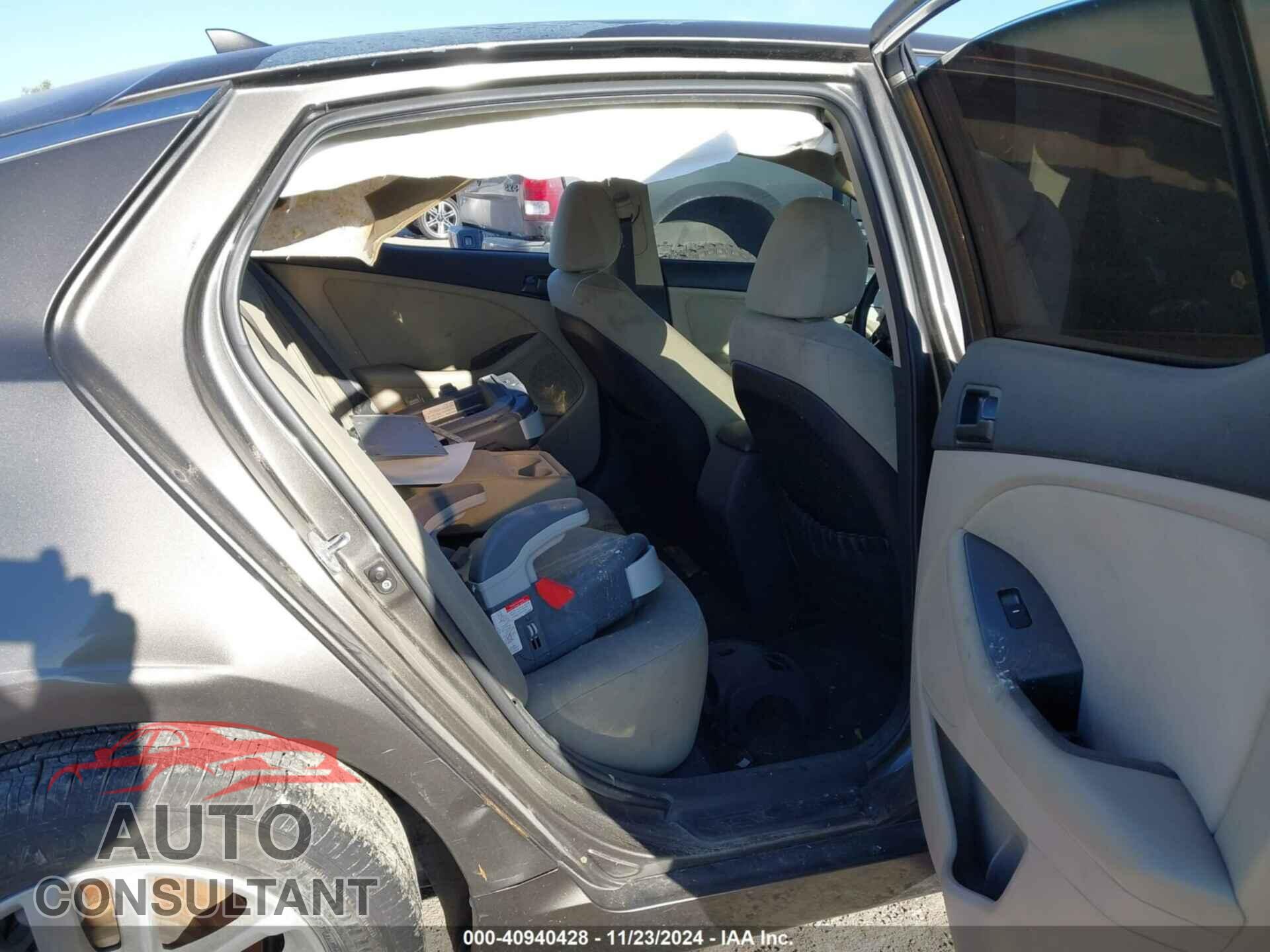 KIA OPTIMA 2011 - KNAGM4A73B5109478