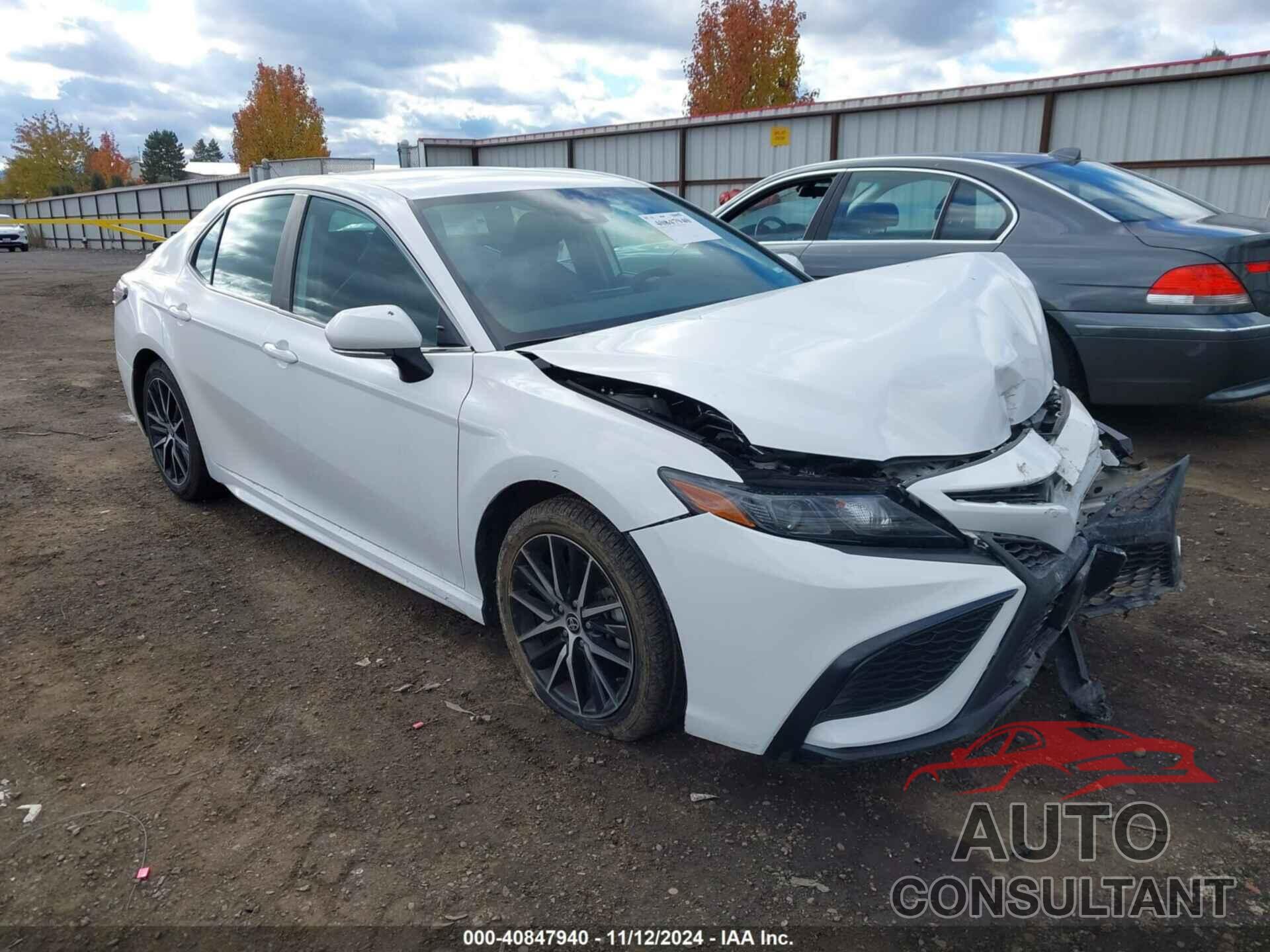 TOYOTA CAMRY 2022 - 4T1G11AKXNU707510