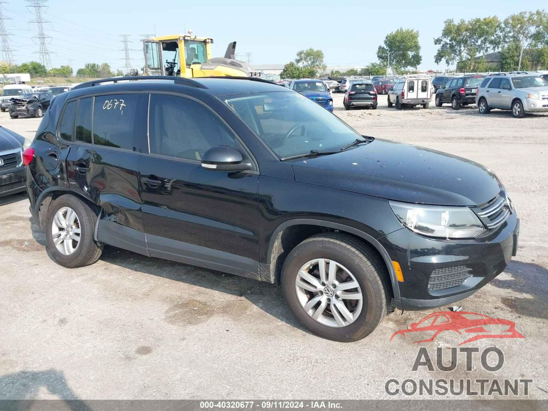 VOLKSWAGEN TIGUAN 2017 - WVGAV7AX3HW509272