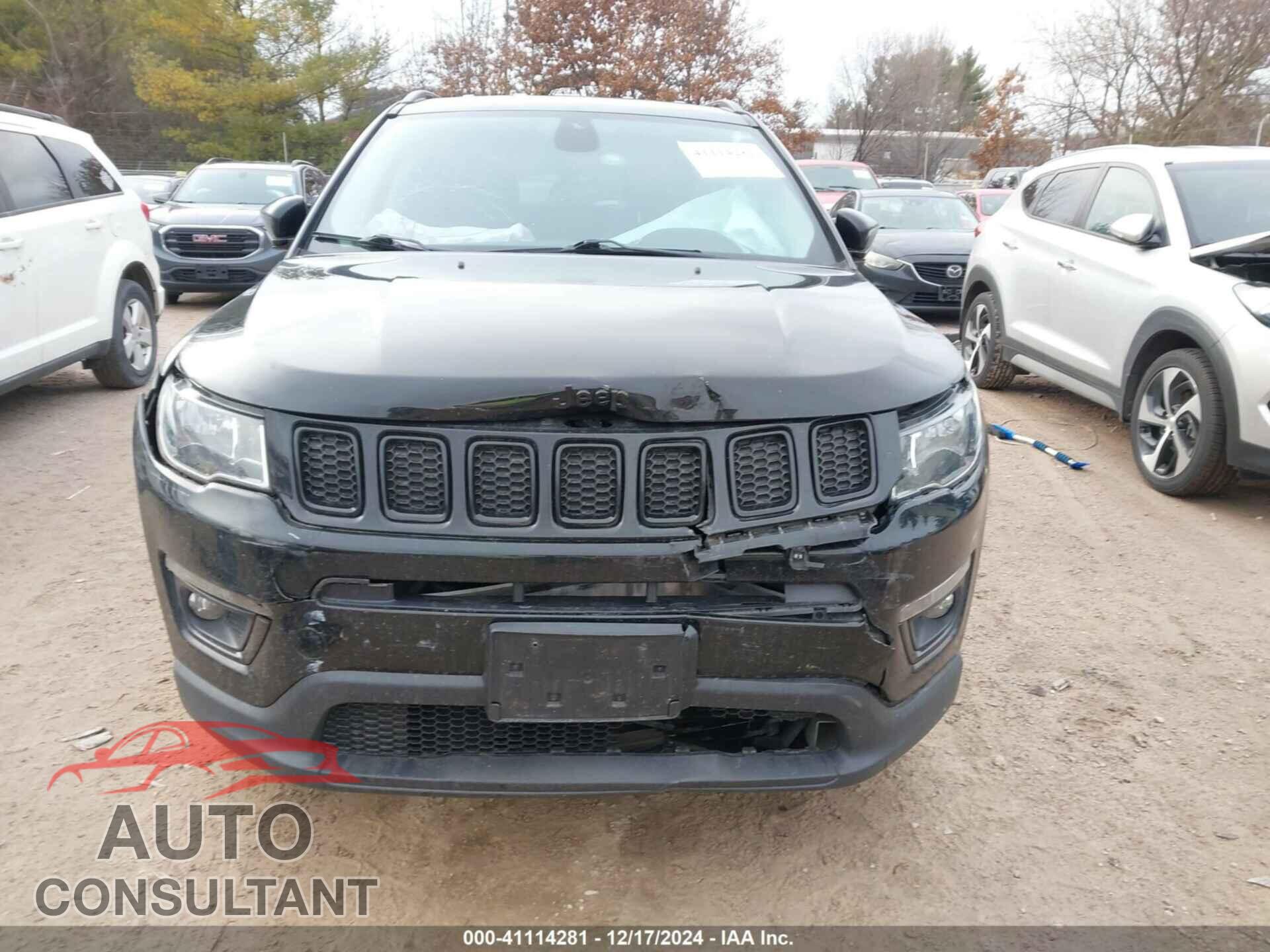 JEEP COMPASS 2018 - 3C4NJDBB4JT298839