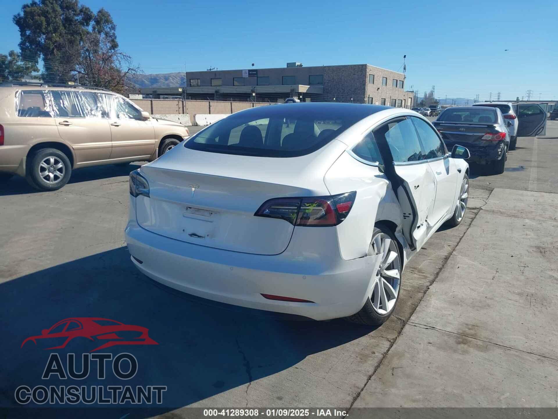 TESLA MODEL 3 2018 - 5YJ3E1EA2JF047295
