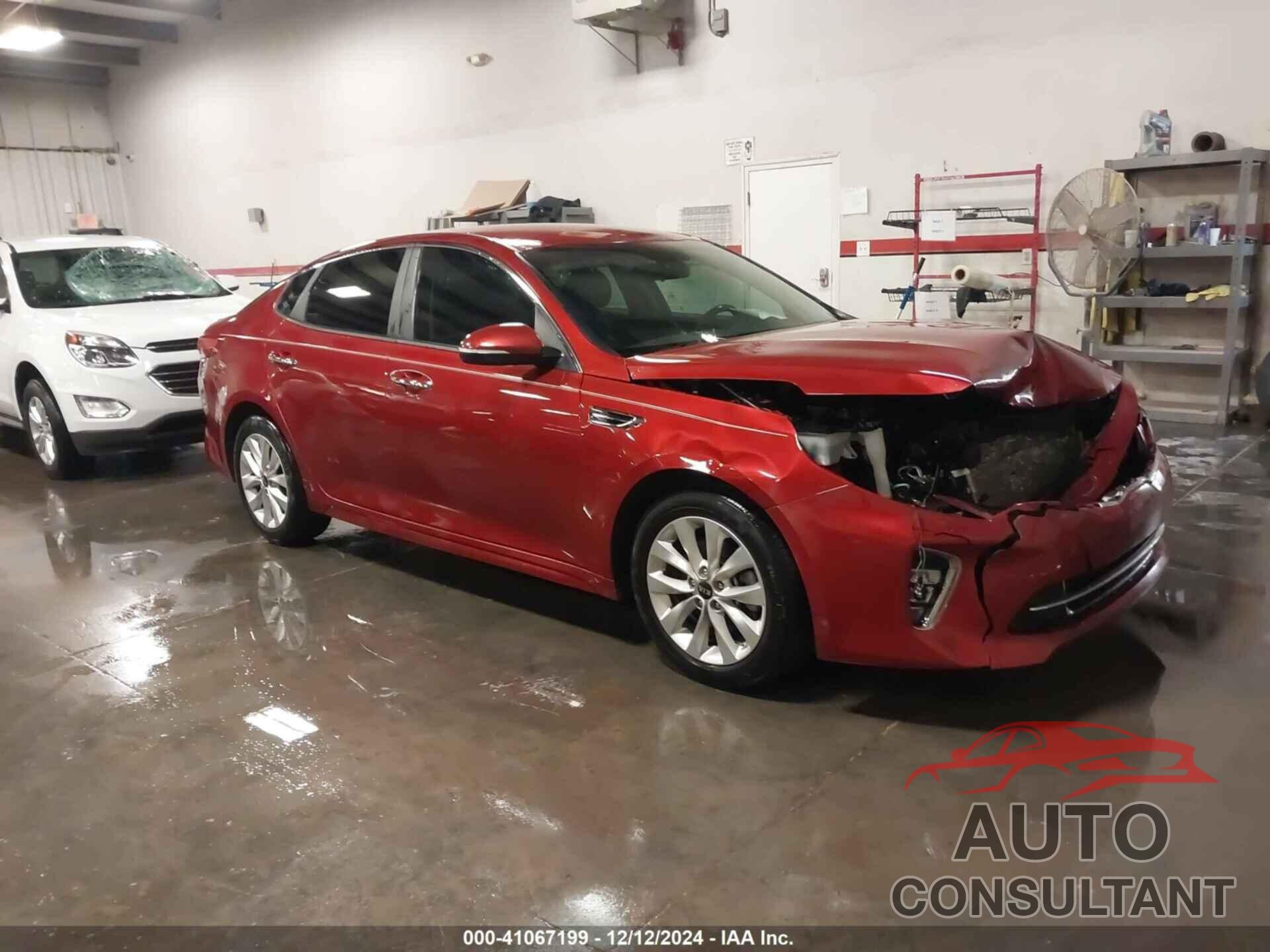 KIA OPTIMA 2018 - 5XXGT4L38JG232185