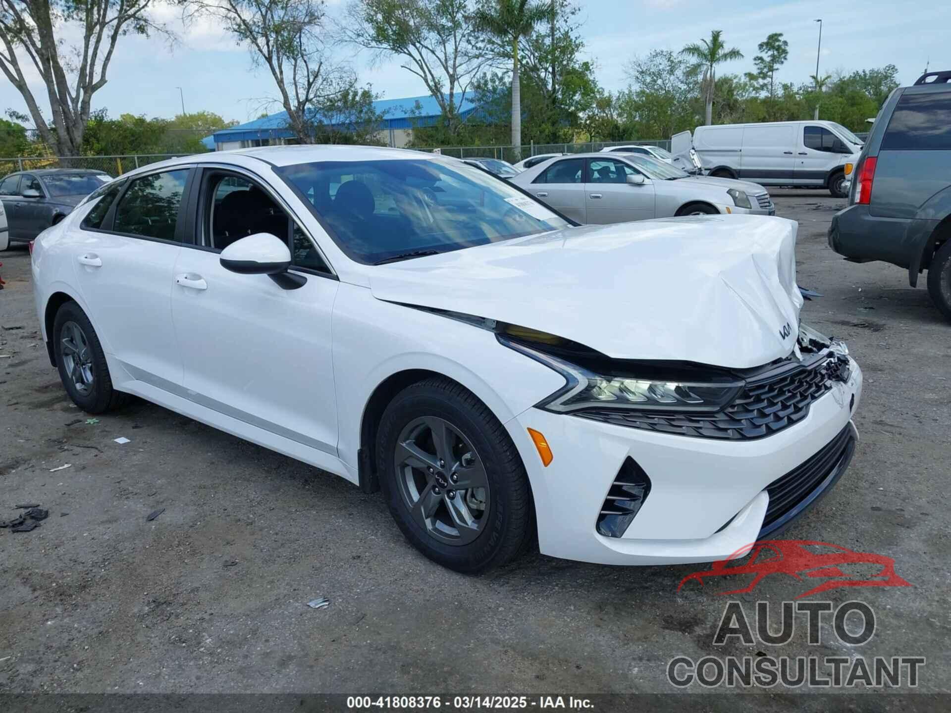 KIA K5 2024 - 5XXG14J27RG248700