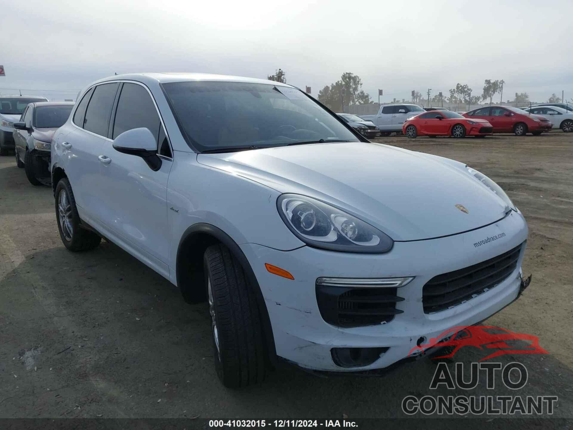 PORSCHE CAYENNE 2015 - WP1AF2A21FLA35831