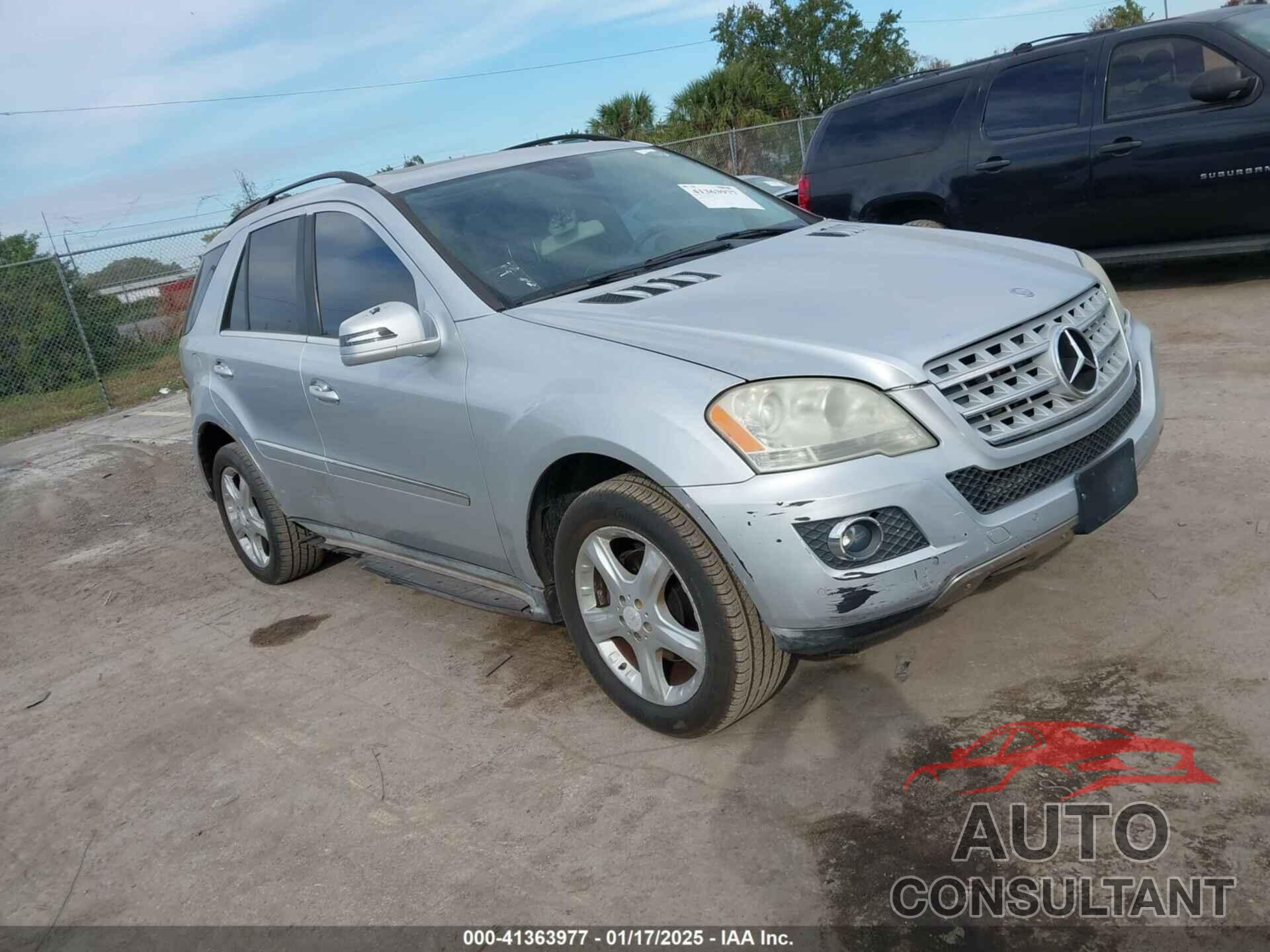 MERCEDES-BENZ ML 350 2011 - 4JGBB5GBXBA717750