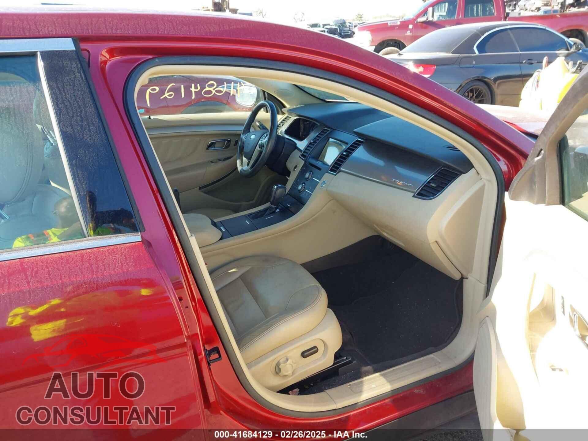 FORD TAURUS 2017 - 1FAHP2E83HG136978