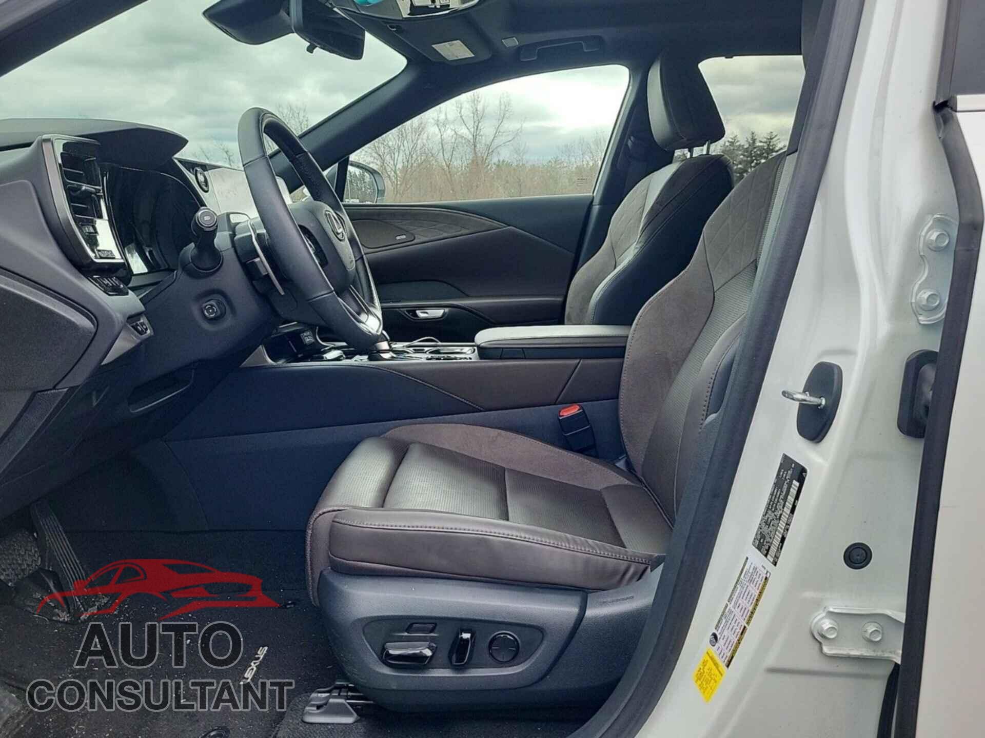 LEXUS RX 2023 - 2T2BAMCA5PC015767