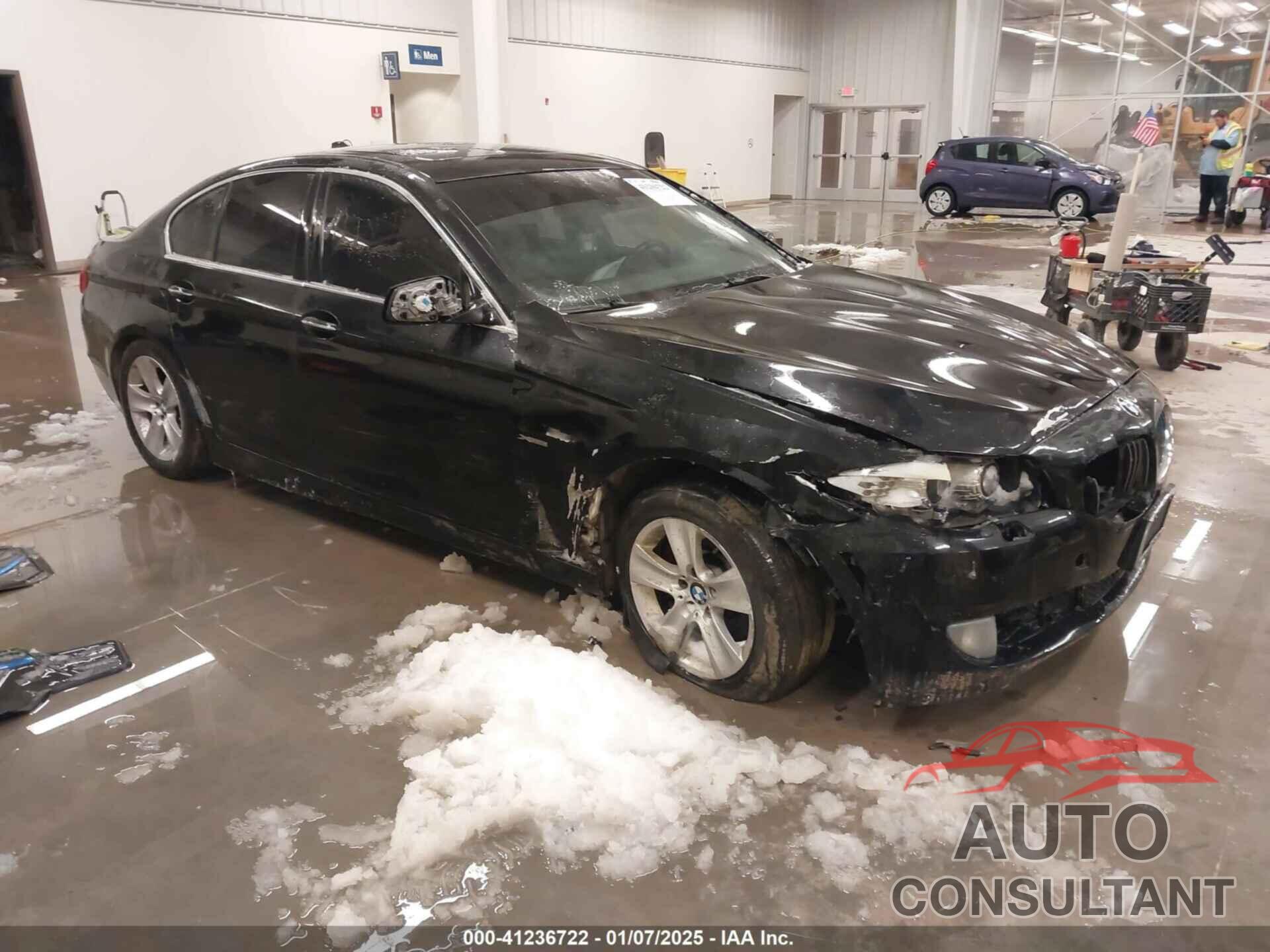 BMW 528I 2012 - WBAXH5C51CDW03156