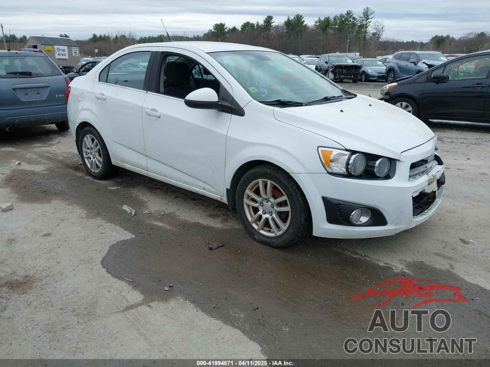 CHEVROLET SONIC 2013 - 1G1JC5SH9D4175298