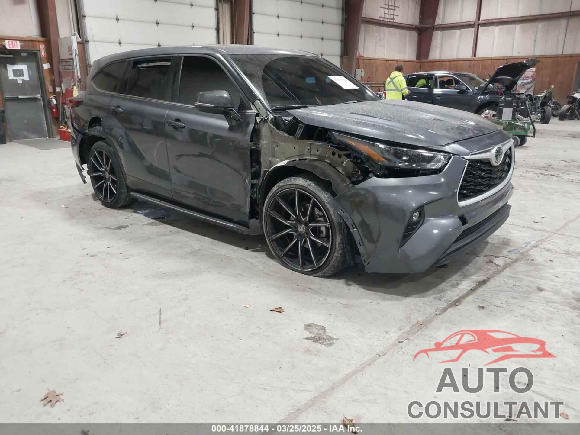 TOYOTA HIGHLANDER 2024 - 5TDKDRAH8RS050435
