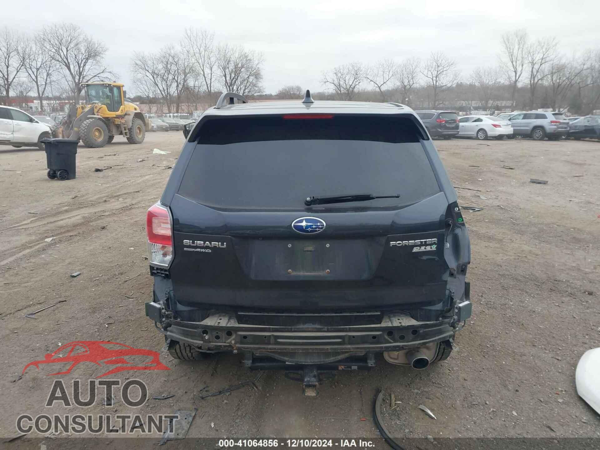 SUBARU FORESTER 2017 - JF2SJAWC5HH572337