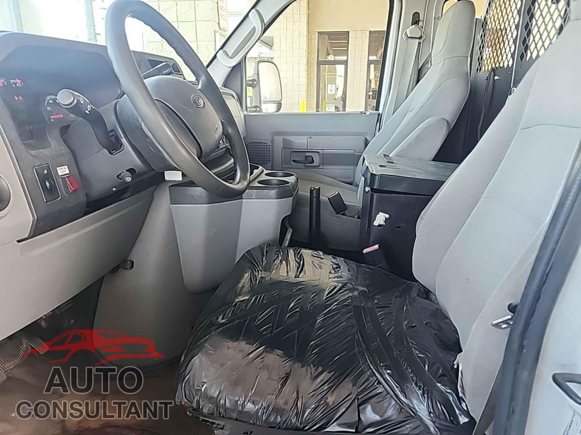 FORD E-150 2014 - 1FTNE1EW8EDA98592