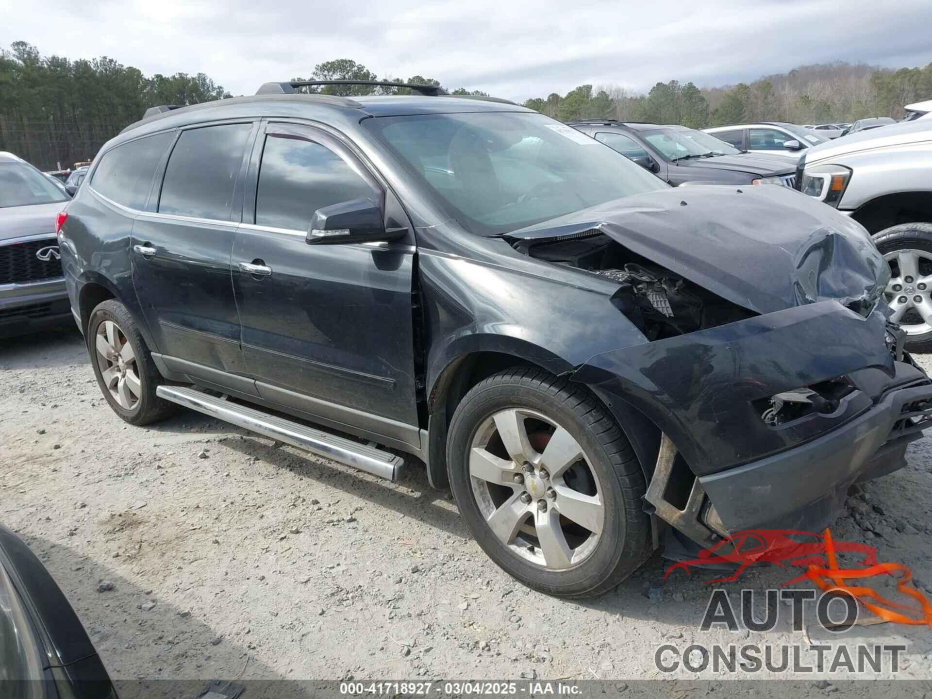 CHEVROLET TRAVERSE 2011 - 1GNKRLED1BJ382393