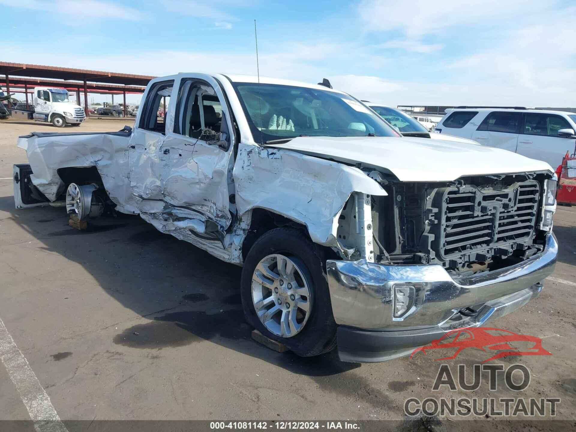 CHEVROLET SILVERADO 1500 2018 - 1GCRCSEC0JZ356197