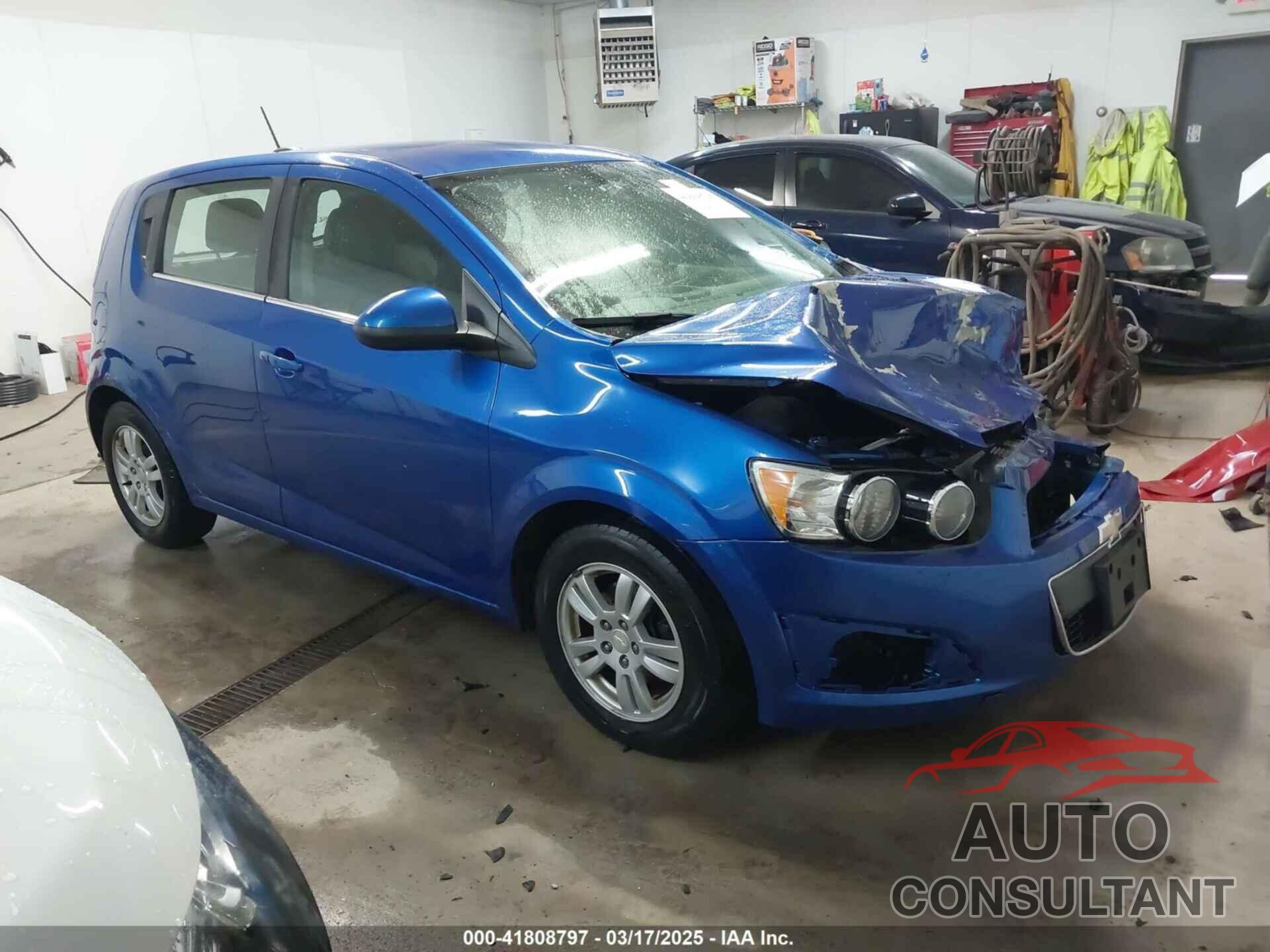 CHEVROLET SONIC 2016 - 1G1JC6SH2G4168106