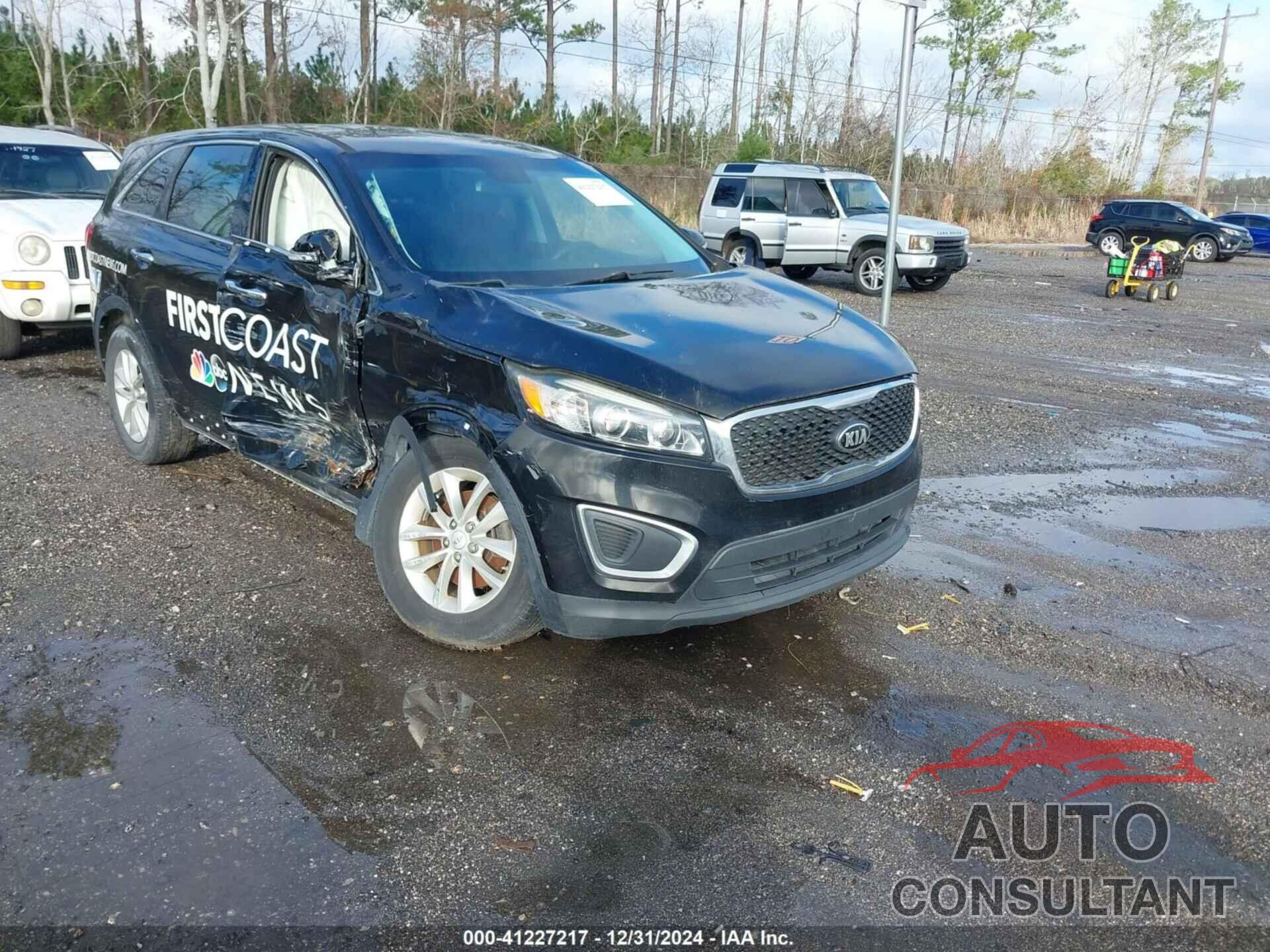 KIA SORENTO 2017 - 5XYPG4A33HG286930