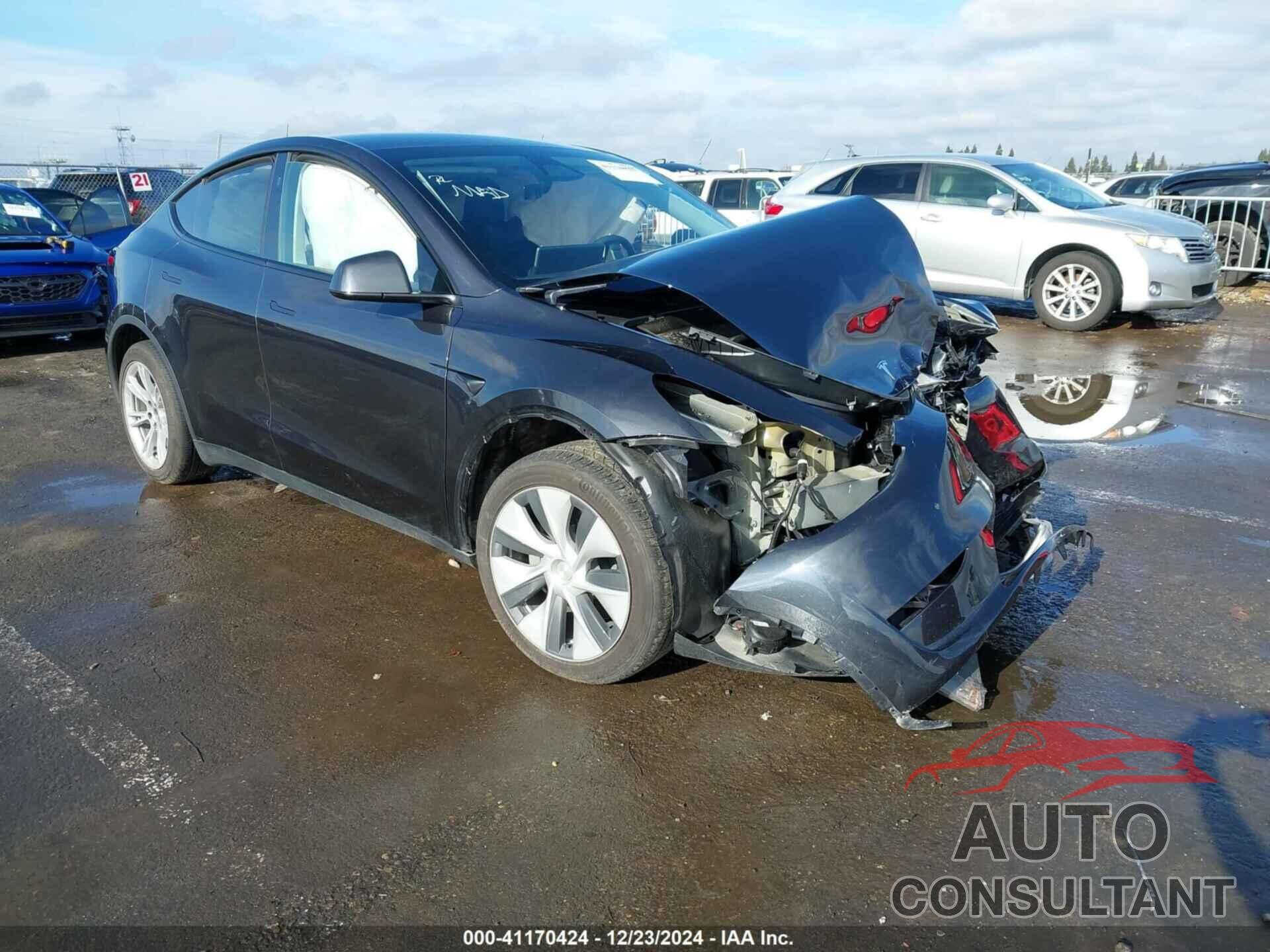 TESLA MODEL Y 2024 - 7SAYGDED5RF096761