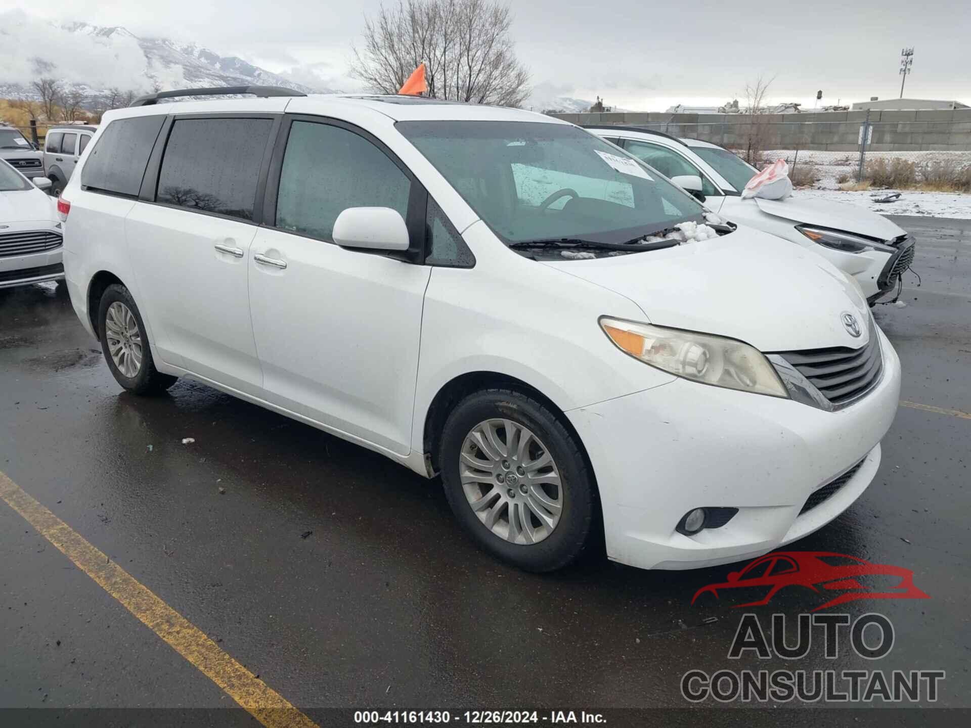 TOYOTA SIENNA 2011 - 5TDYK3DC7BS151162