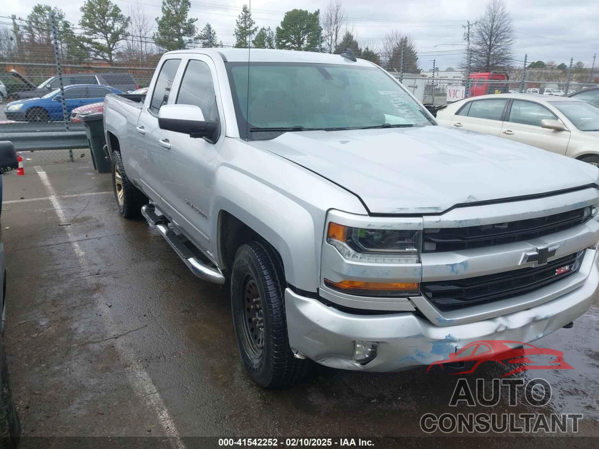 CHEVROLET SILVERADO 1500 2017 - 1GCVKREC6HZ138365
